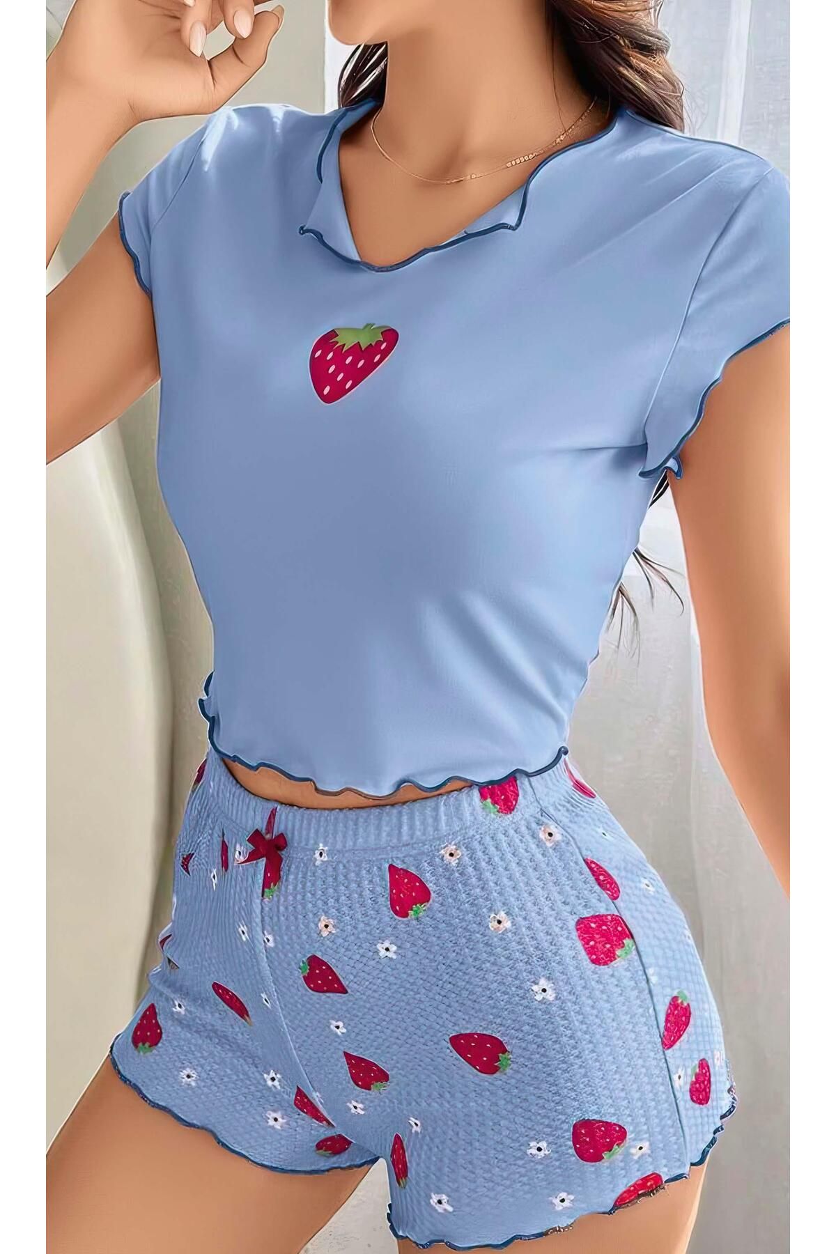 Fantazya Kadın Mavi Çilek Desenli Askılı Şortlu Pijama Takım
