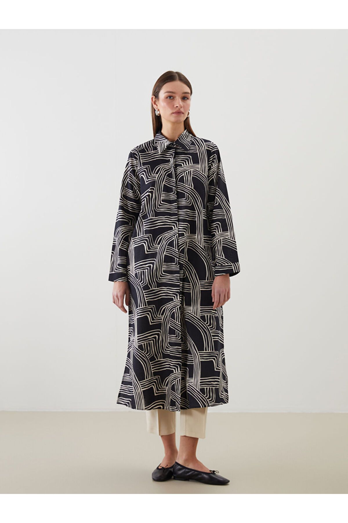 LC Waikiki LCW Modest Siyah Desenli Kadın Gömlek Tunik S5MI10Z8NVY25