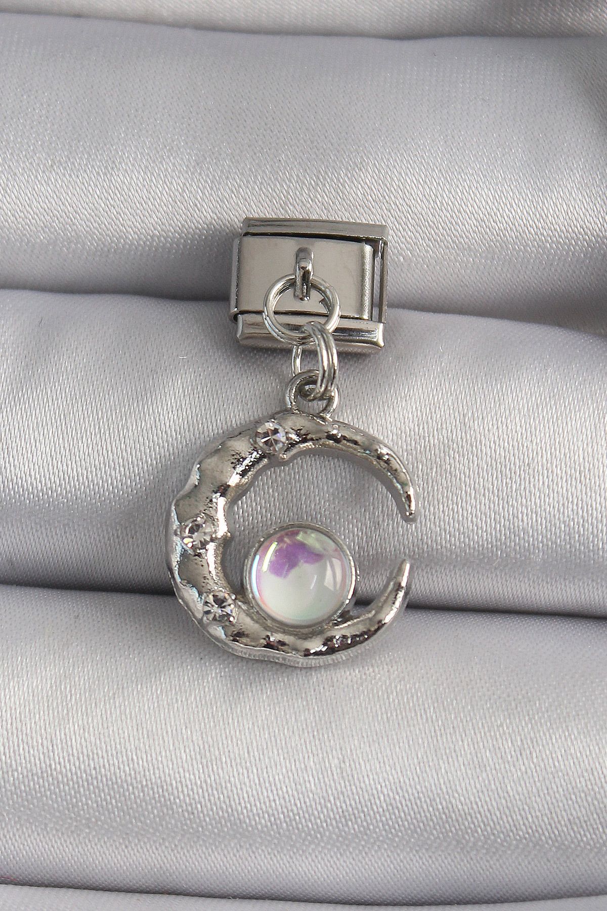 MR RZN STORE 316L Çelik Gümüş Renk Sallantı Hilal Model Beyaz Detay Nomination Charm