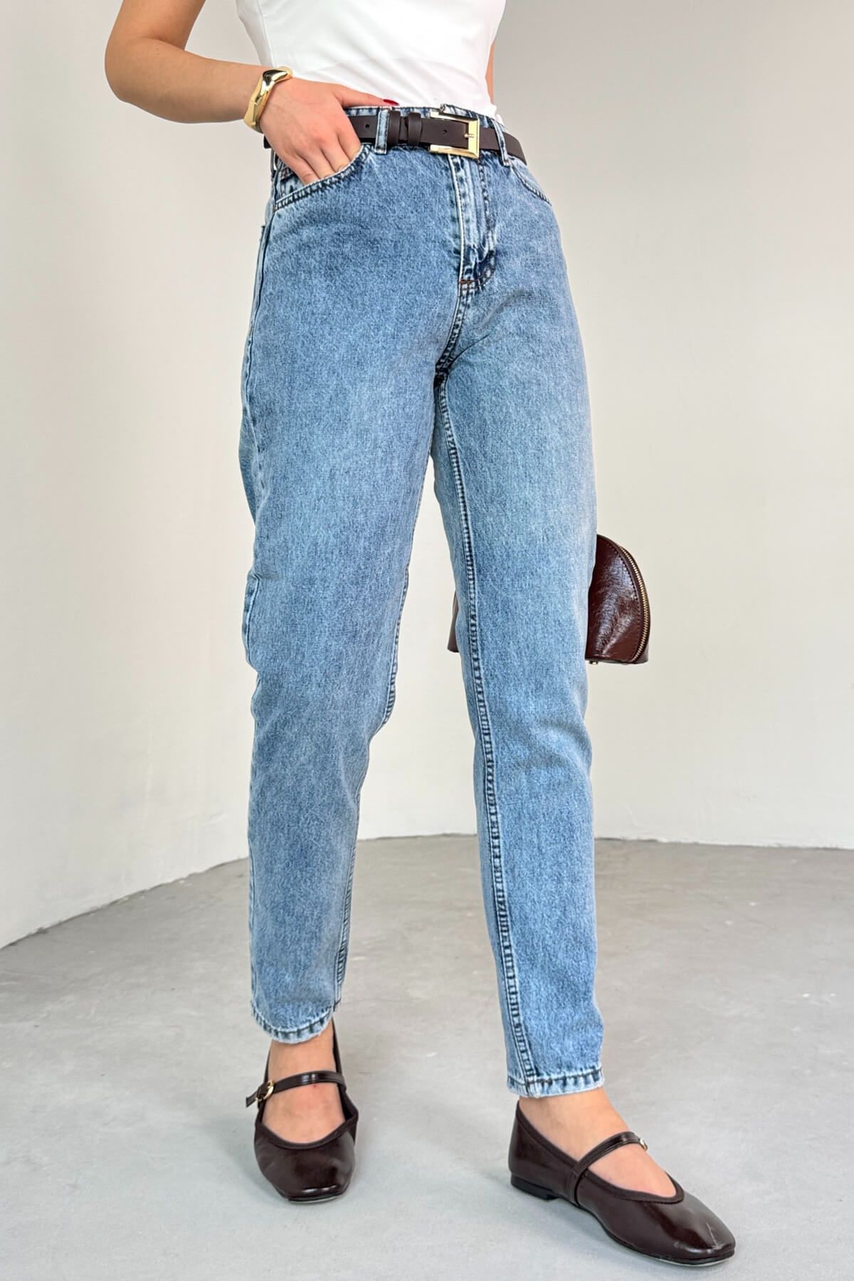Cappmoda JEAN-08124 Buz Mavisi Taşlamalı Süper Kalıp Momfit Jean