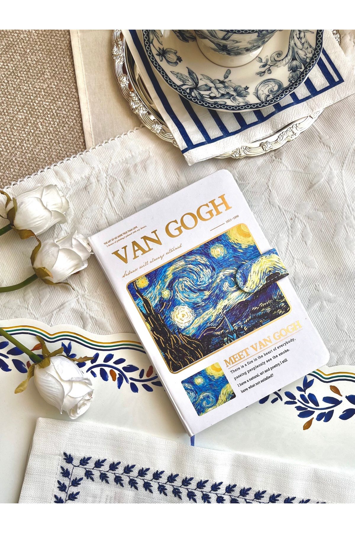 Nova Crafts Beyaz Yıldızlı Gece Sert Kapaklı Mıknatıslı Defter