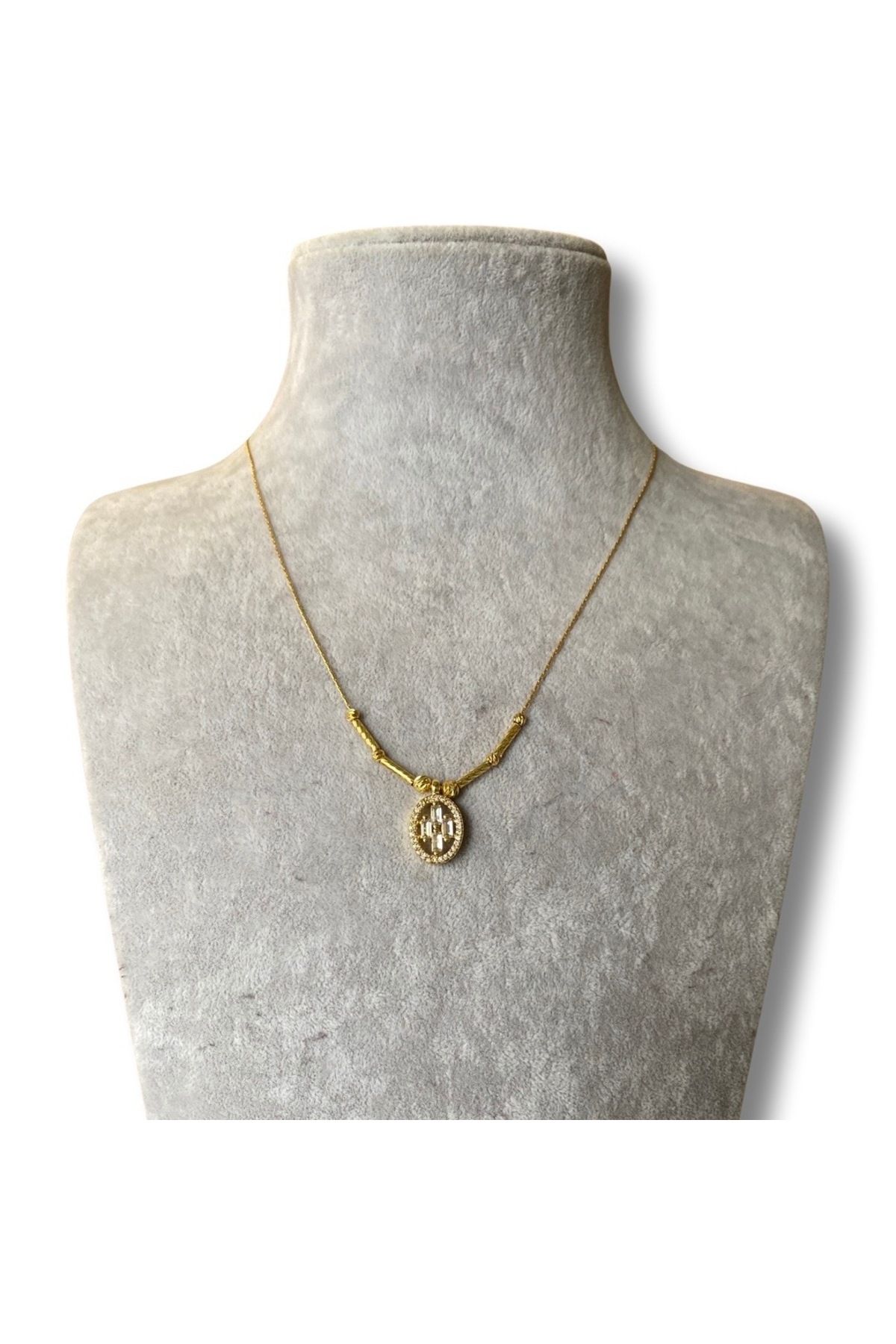 Kırmızı Sanat Evi Gold Oval Baget Uçlu Taşlı Bijuteri Kolye