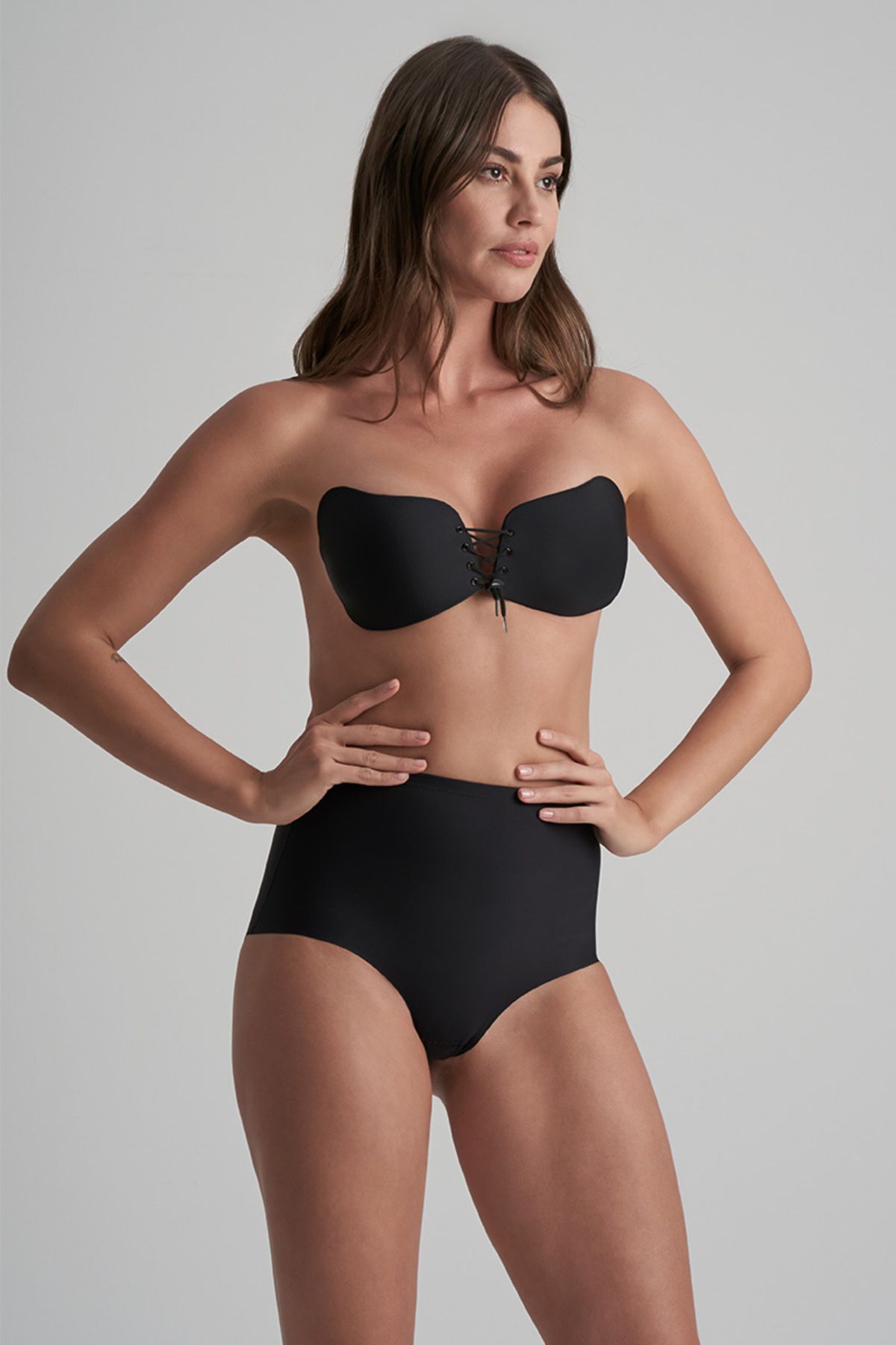 Getzone Adhesive Bra - Askısız Dikişsiz Tokalı Dogun Gösteren Yapışkanlı Sütyen
