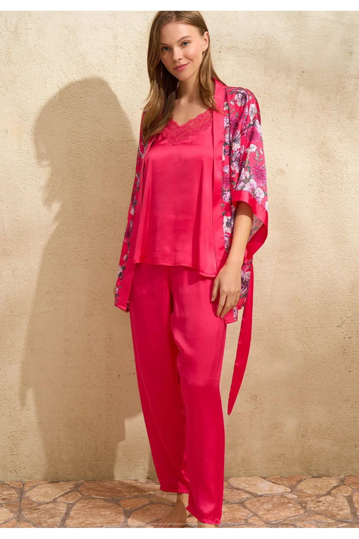 Organza Butik Kadın Saten Çiçek Baskılı Sabahlık Dantelli Atlet Ve Pantolon Pijama 3lü Takım