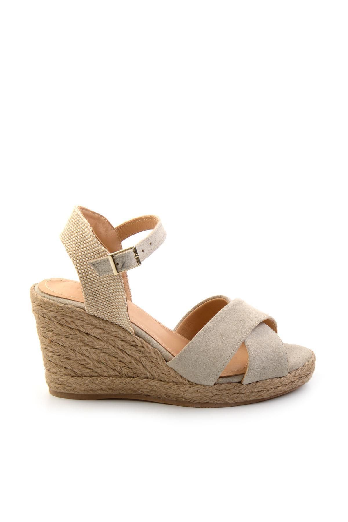 Bambi Bej Leather Kadın Sandalet K05718070702