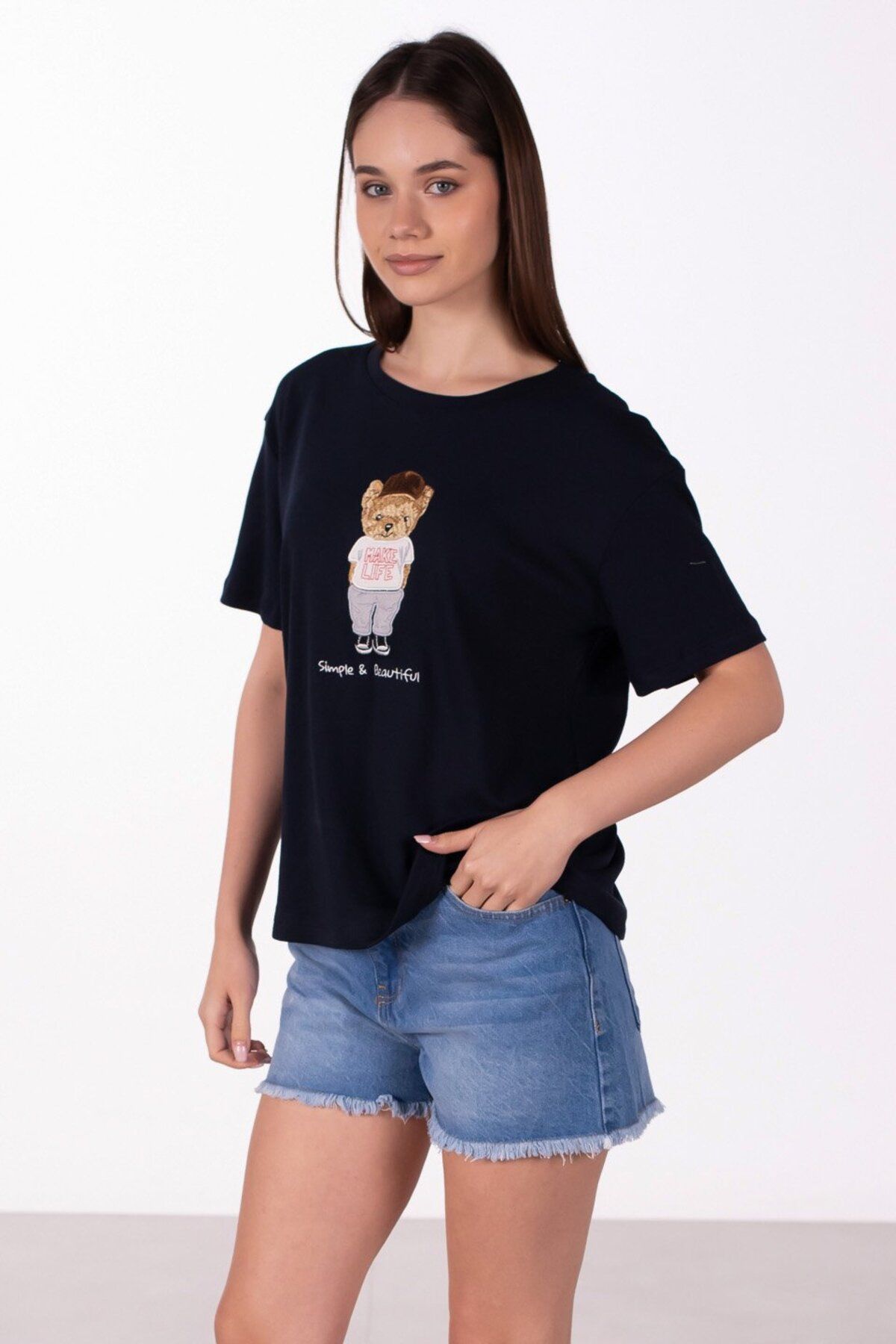 BARRELS AND OIL Make Life Yazılı Ayı Baskılı T-Shirt - Lacivert