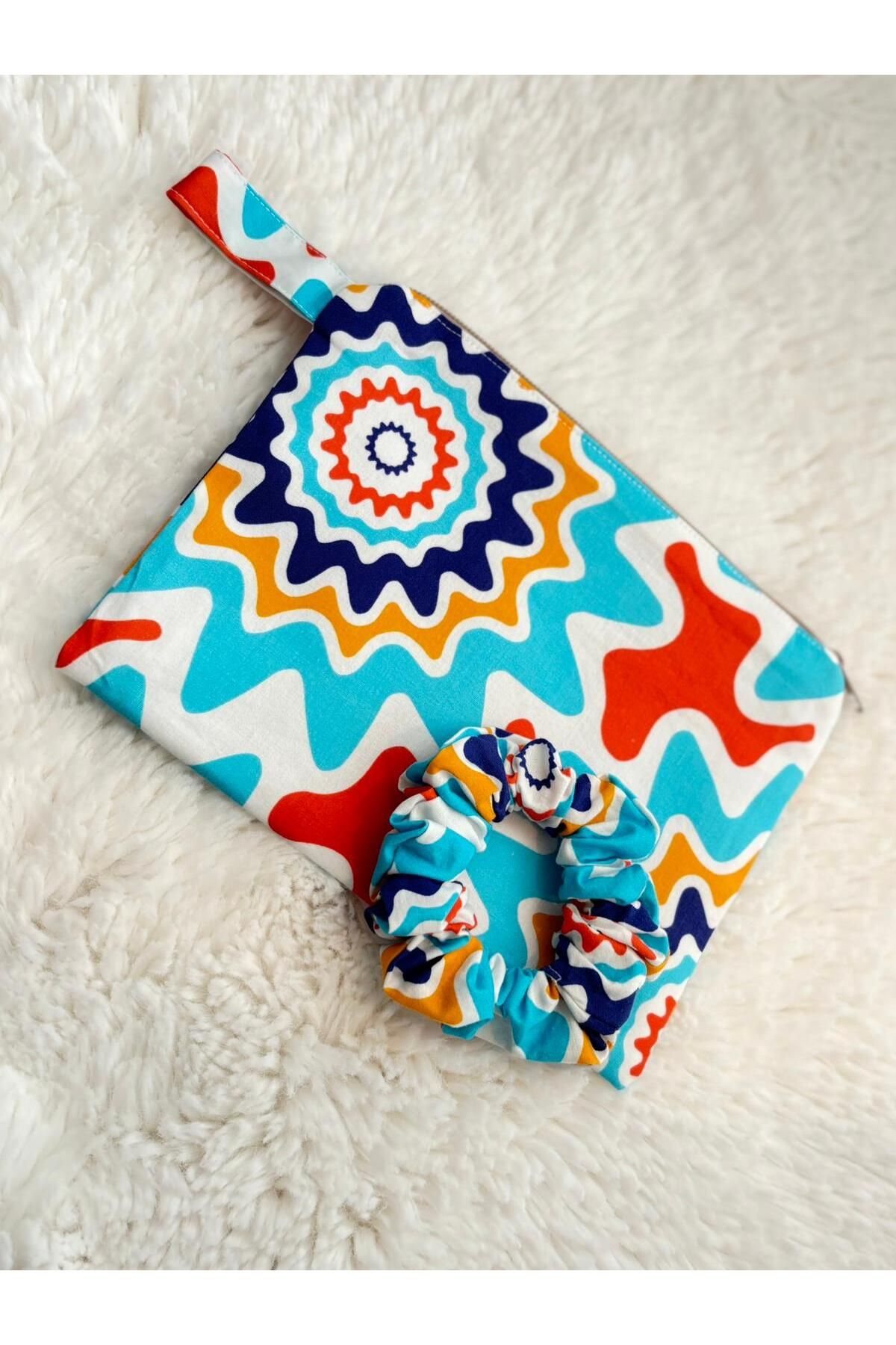 Butik renkli makyaj çantası