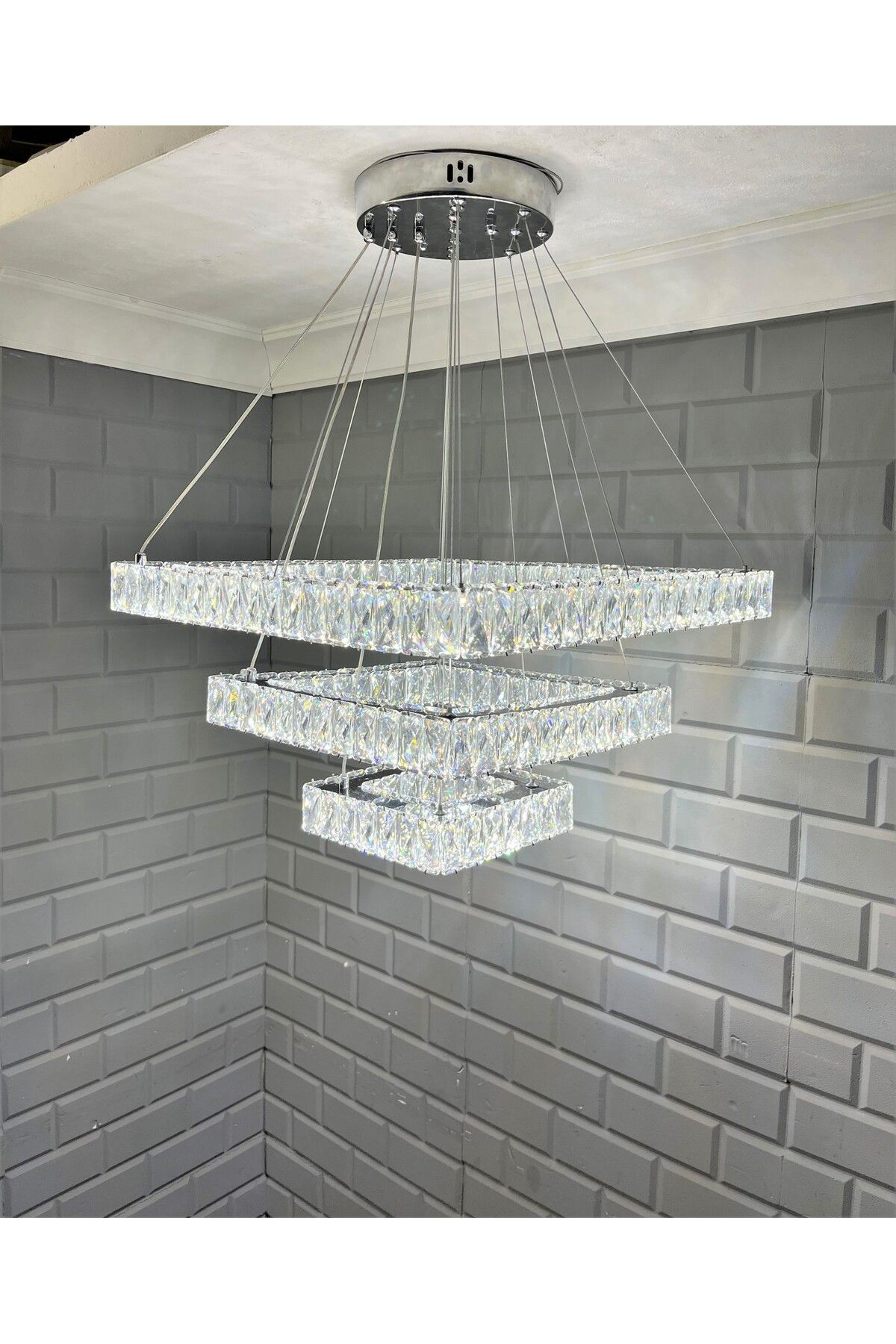 NİVO KRİSTAL TAŞLI KROM MODERN SARKIT KARE LED AVİZE, 3 RENK LEDLİ, 50-35-20CM, EA4002