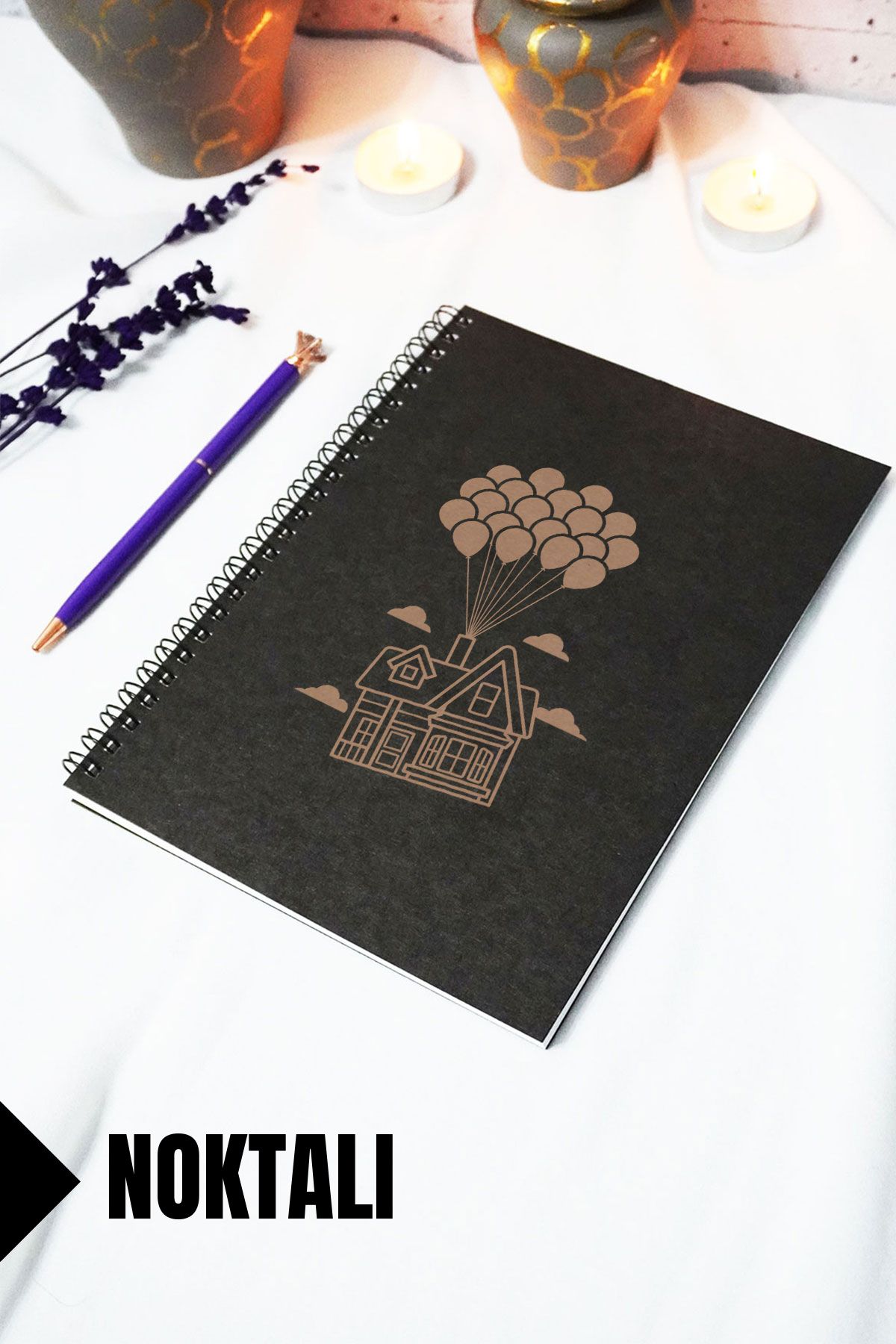 markcat A5 Uçan Ev Temalı Siyah Kraft Kapaklı Defter - Noktalı Defter - 60 Yaprak (120 SAYFA) 15x21 Cm