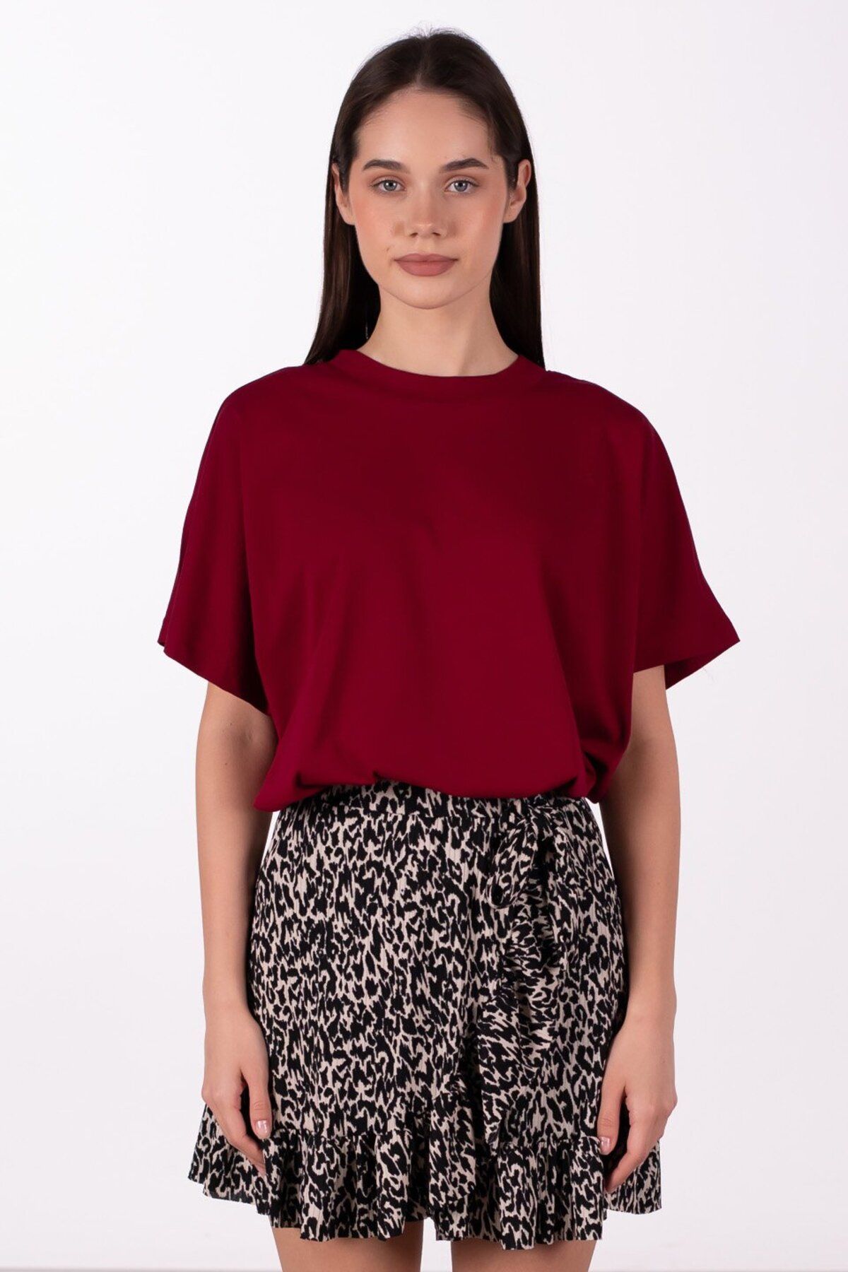 BARRELS AND OIL Dik Yaka Düşük Kol Oversize T-Shirt - Bordo
