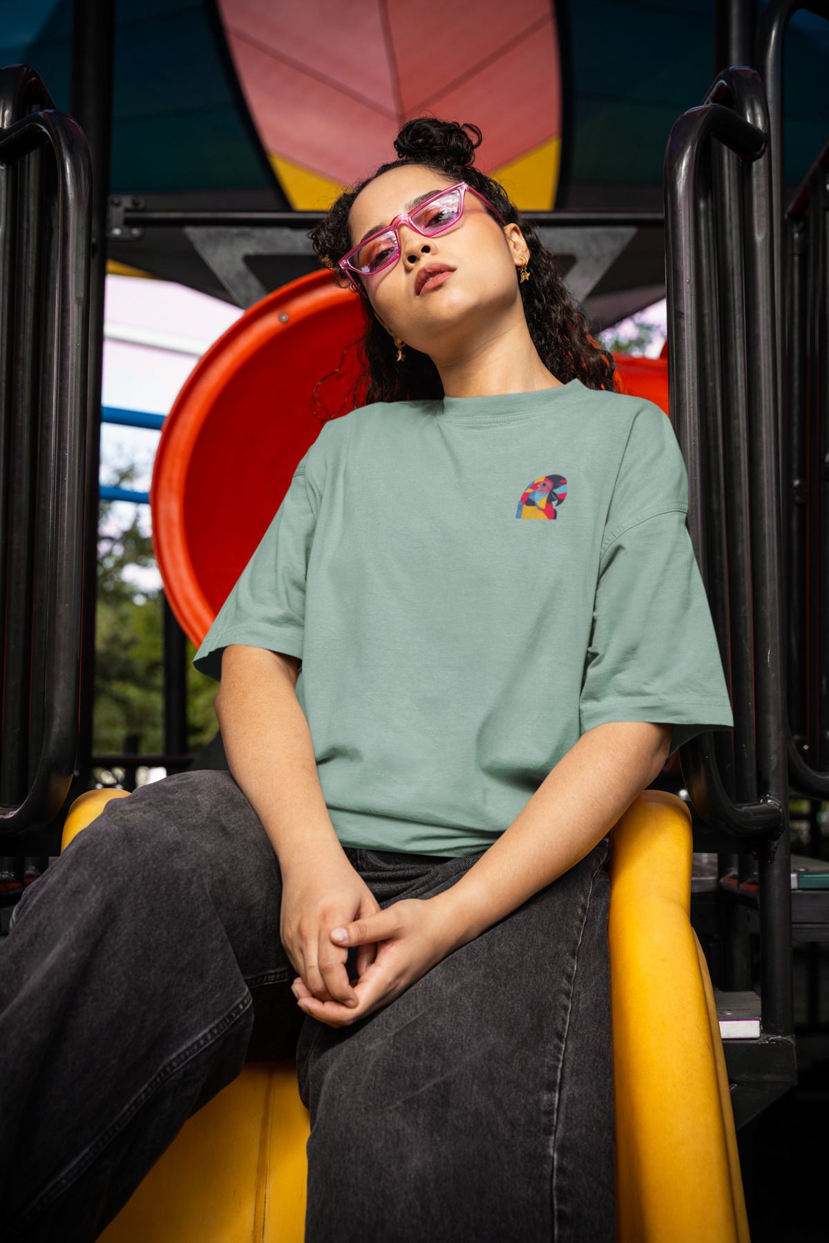 Merfy Wear Bestia Geometrica - Oversize - Unisex - %100 Pamuk - Bisiklet Yakalı Papağan Baskılı Tişört