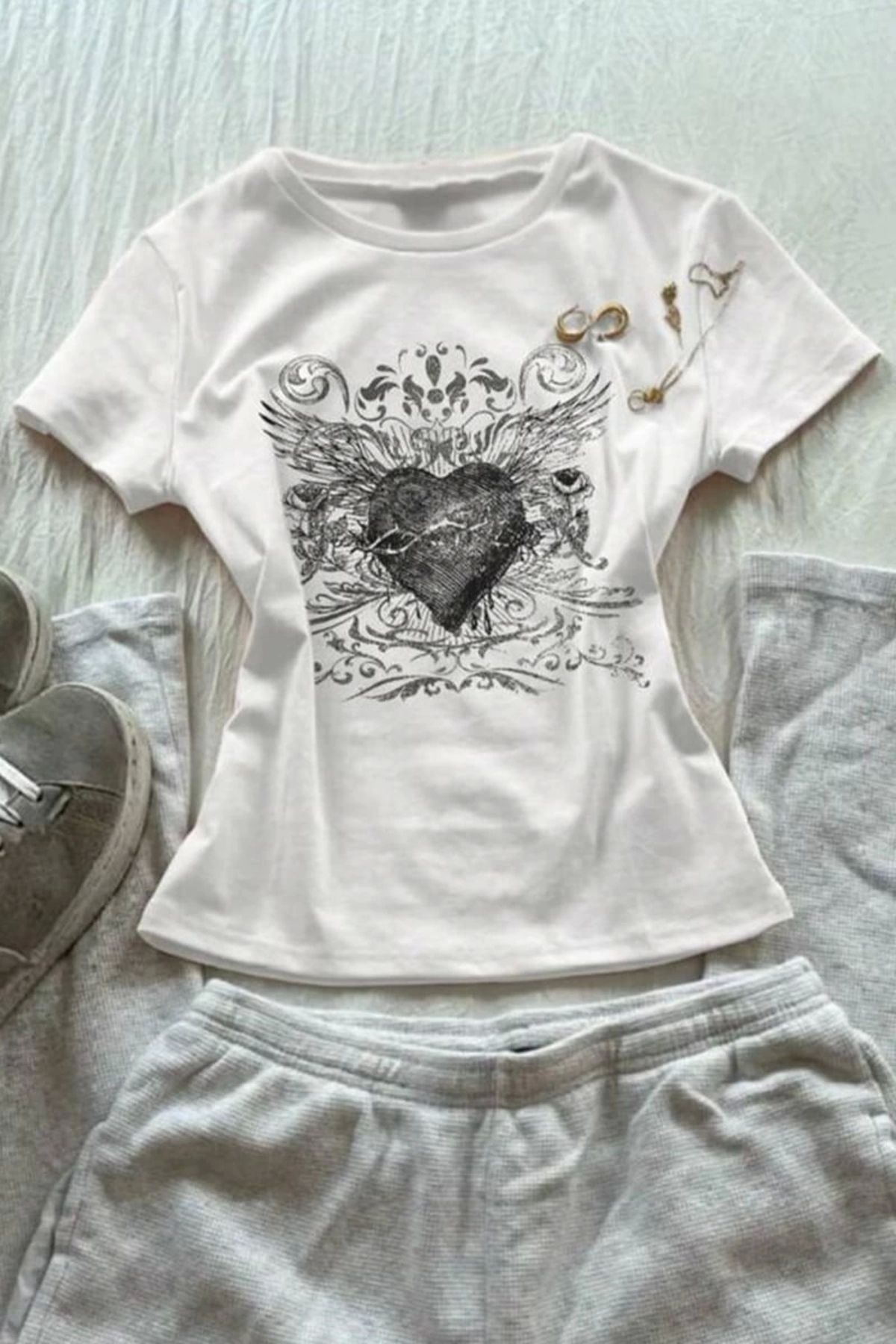 1blood Beyaz Gotik Heart Harajuku Y2K Kısa Kollu Crop
