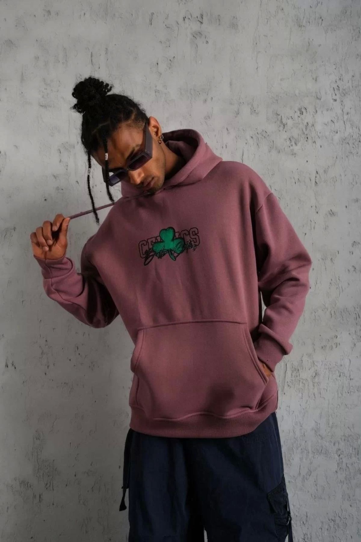 BÜŞRA TEZEL MODA Erkek Baskılı Kapüşonlu ve Kordon İpli Sweat - Gül Kurusu