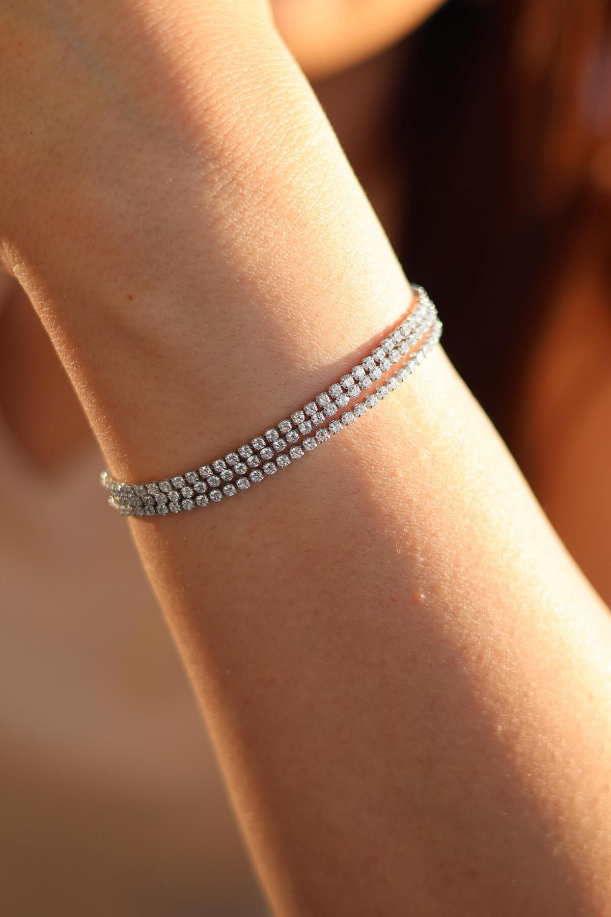 DOLCE QUEEN BOUTİQUE&JEWELRY Kadın 3 Sıralı Zirkon Taşlı Su Yolu Bileklik