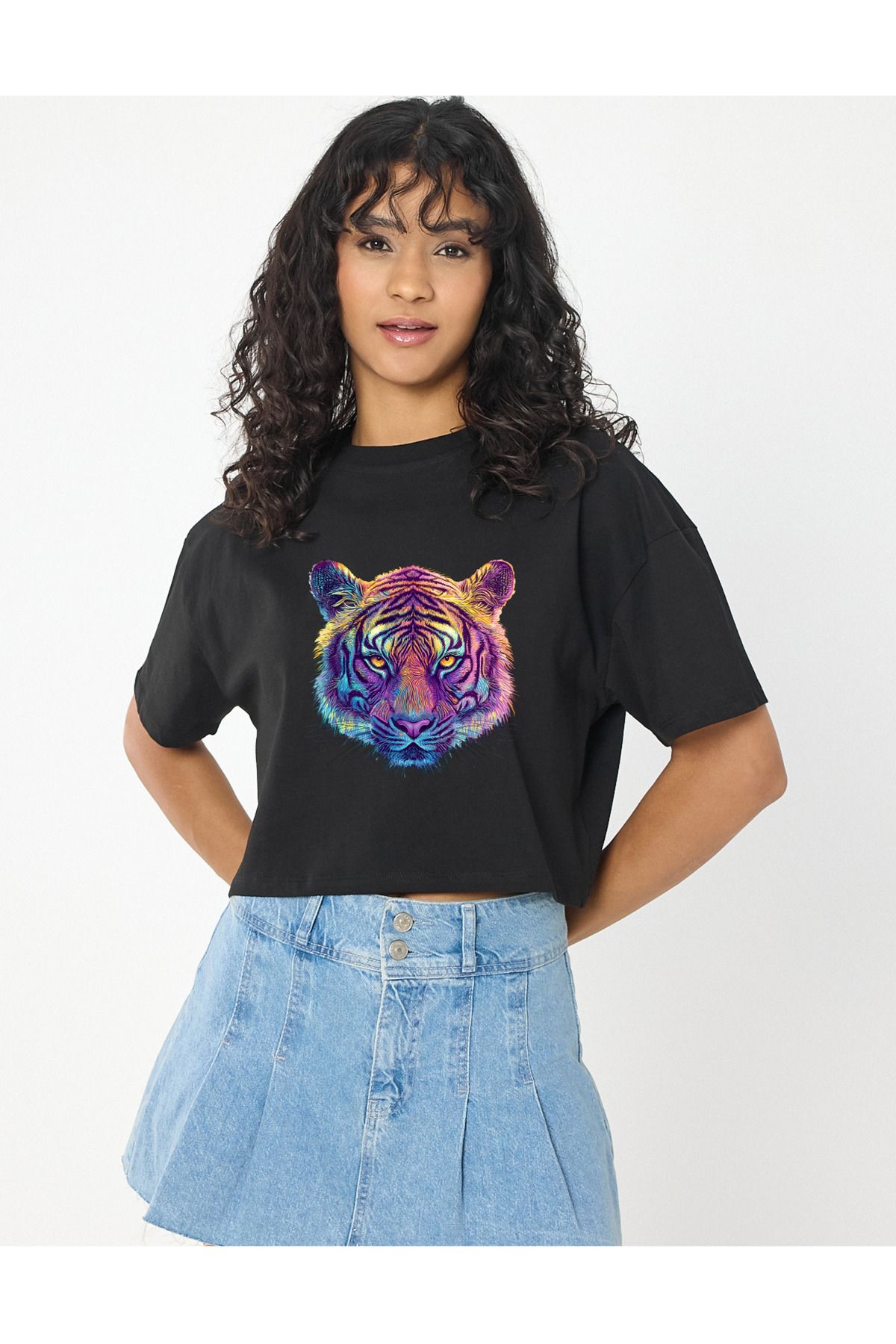 Windy Island Kadın Bisiklet Yaka Kaplan Baskılı Crop T-shirt