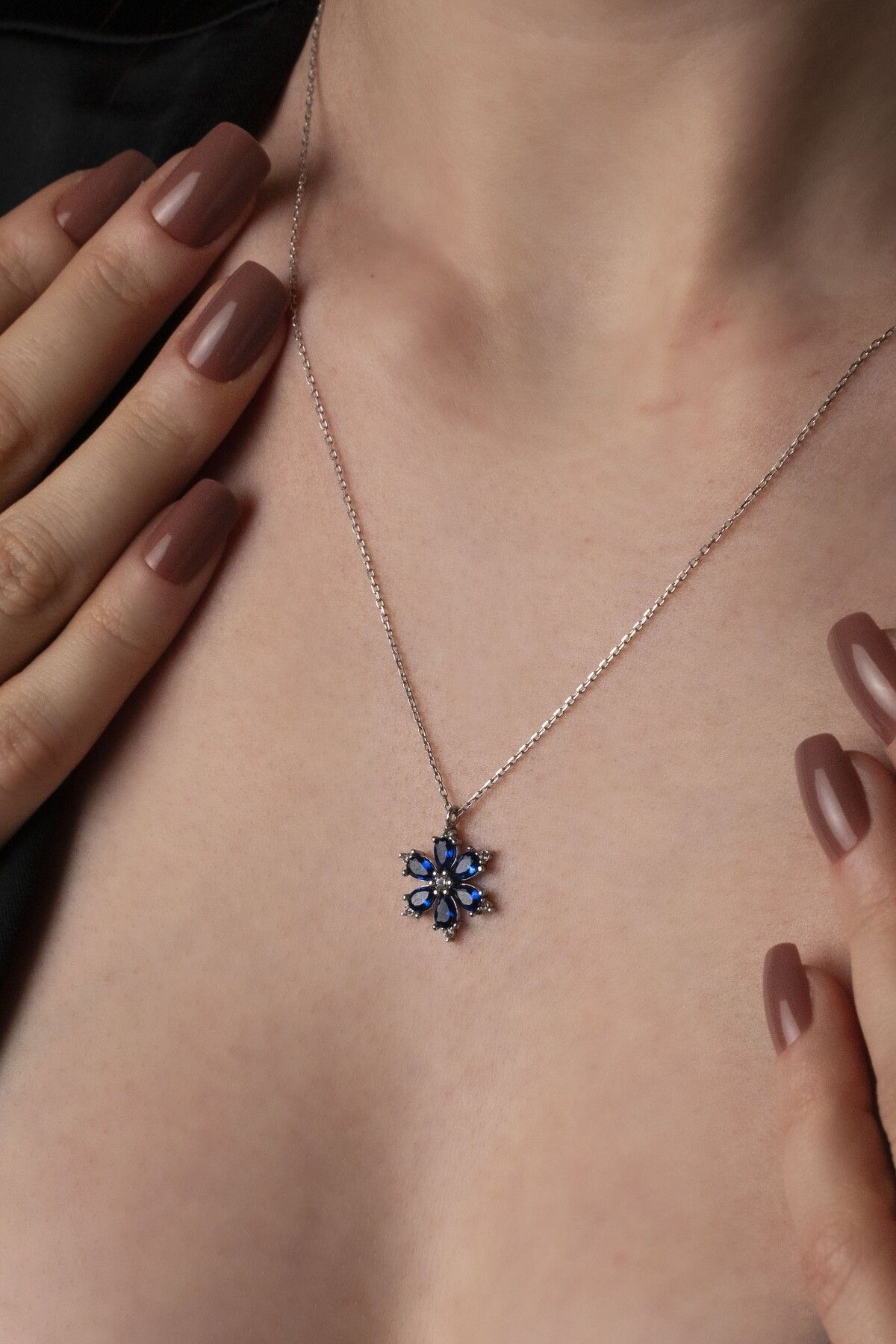 TigerxlJewellery 925 Ayar Gümüş Mavi Zirkon Taşlı Çiçek Kolye