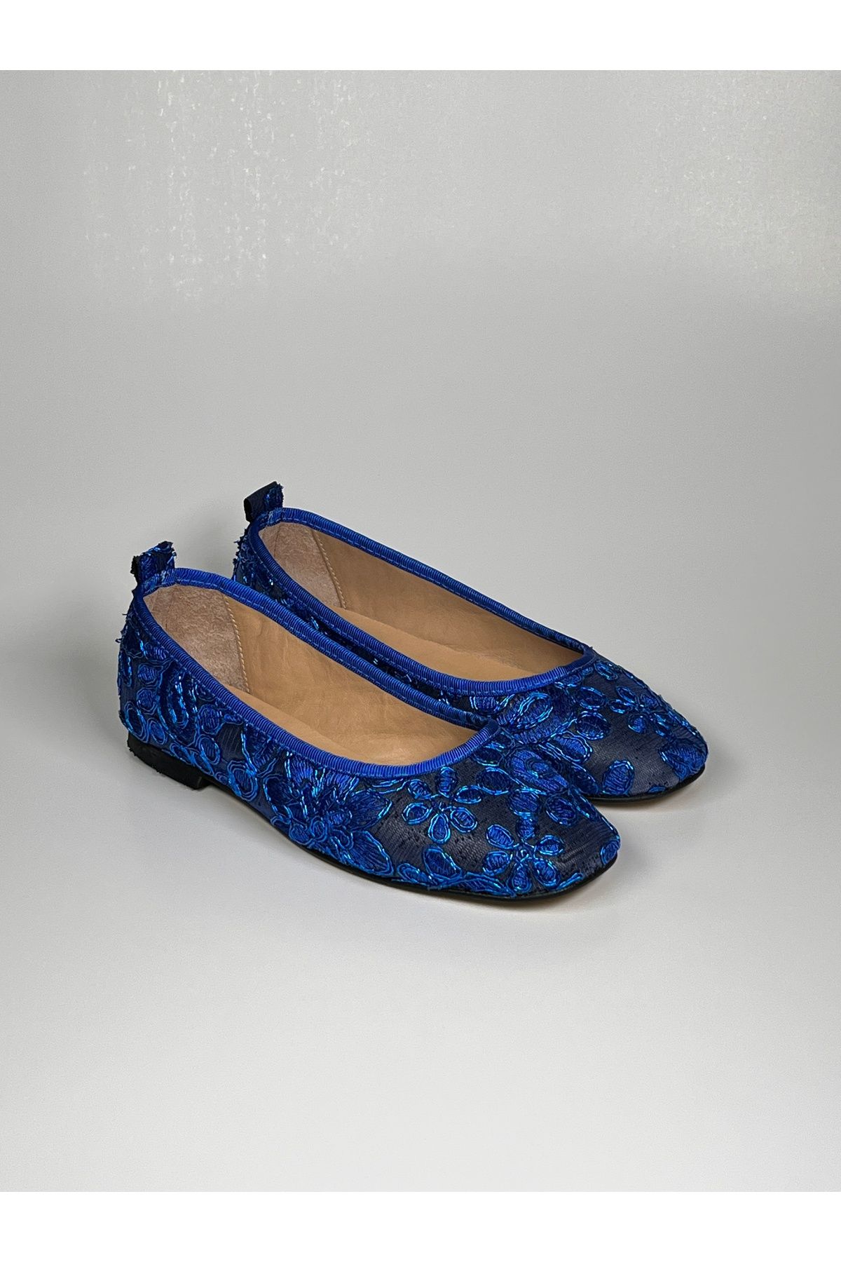 futsi shoes Mavi Çiçek İşlemeli Babet