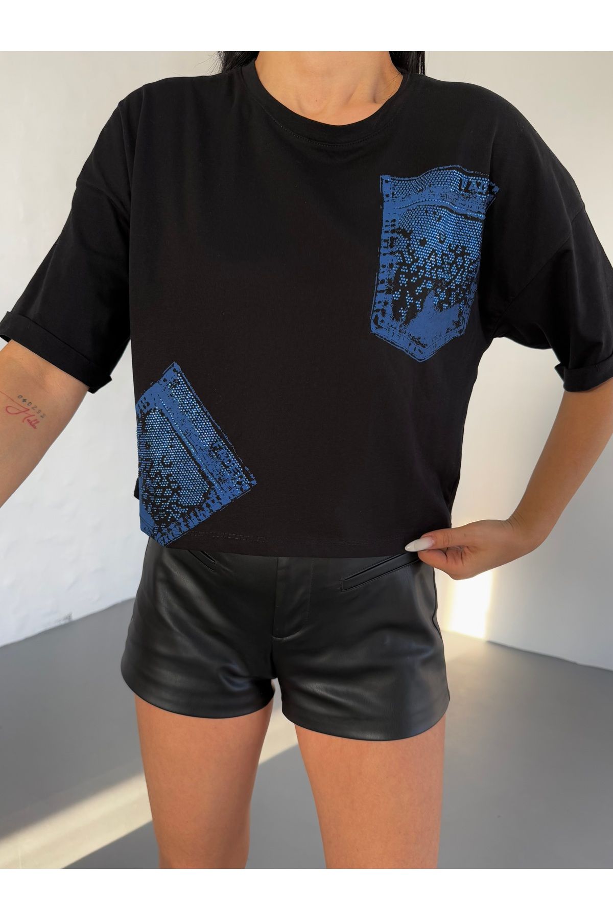 moda paketi Siyah Tshirt