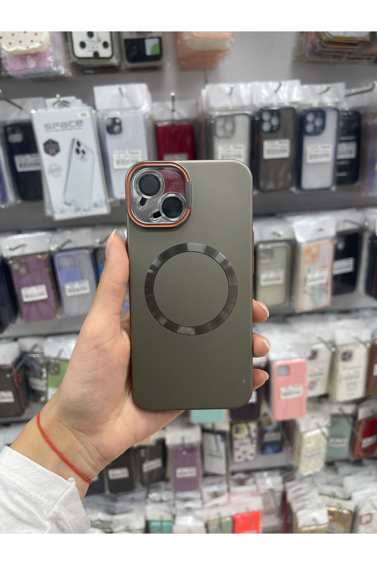 TECNOTREND İPHONE 14/15 UYUMLU MAGNEZYUM LENSLİ KILIF