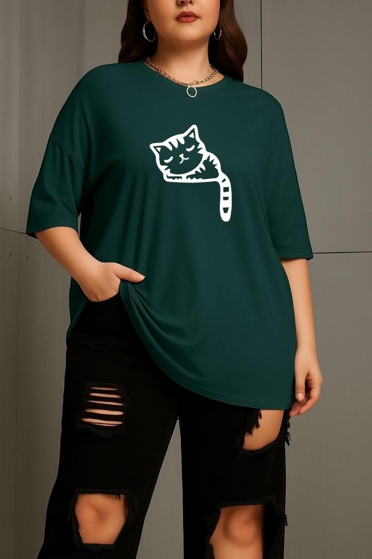 BENROMA BÜYÜK BEDEN ÇİZGİLİ UYKUSUZ KEDİ BASKILI UNİSEX TİŞÖRT
