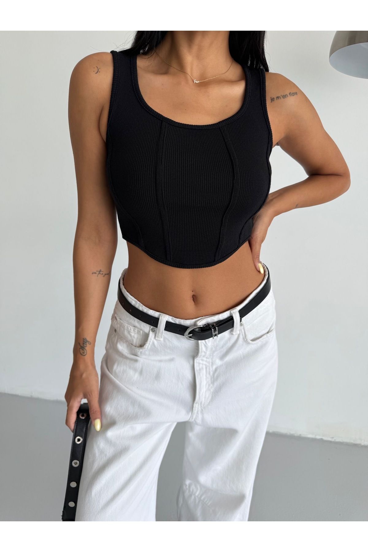 lolaa butik Crop