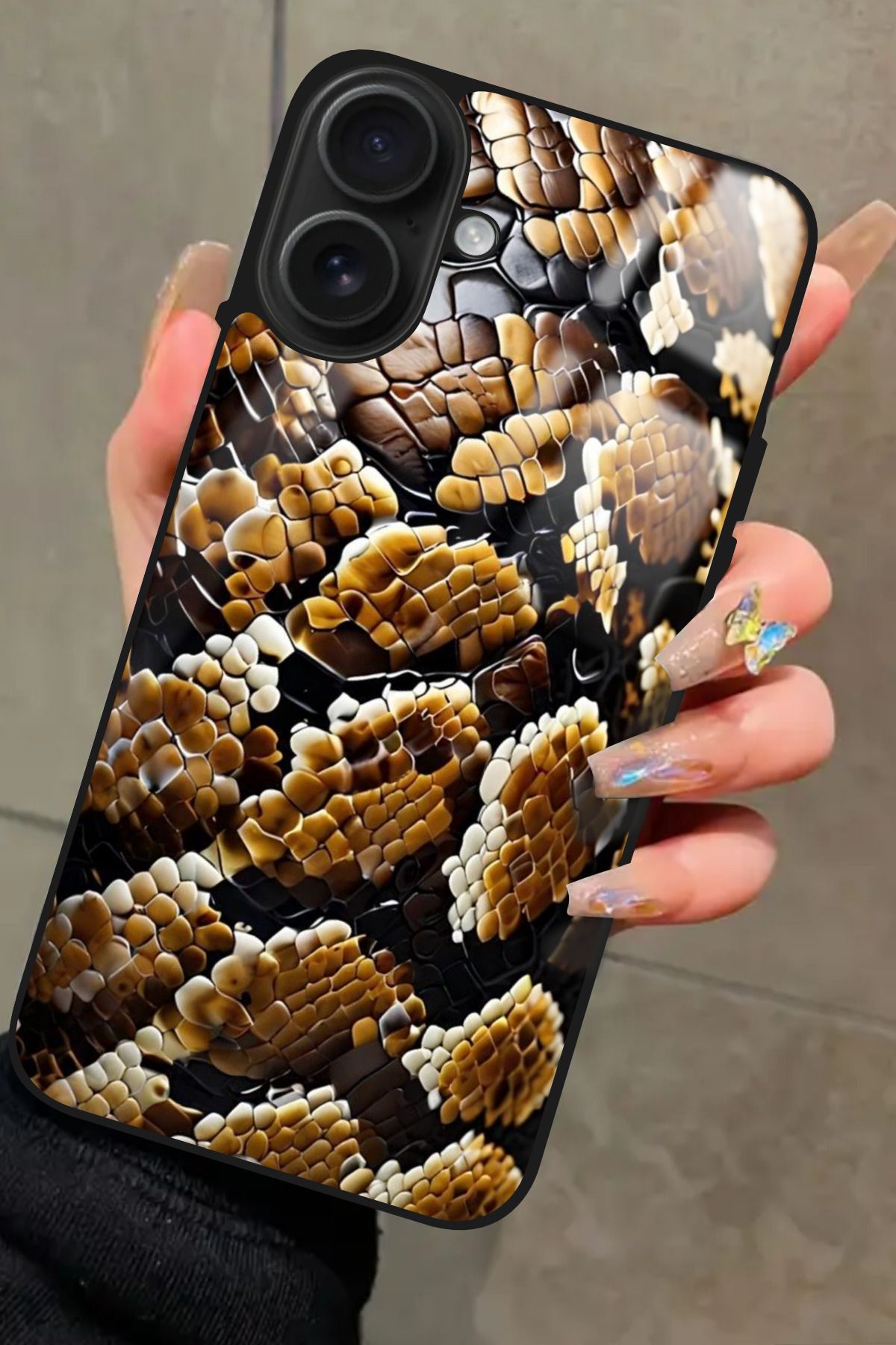 Snacase iPhone 16 Plus Uyumlu Yılan Derisi Tasarımlı Glossy Premium Kılıf
