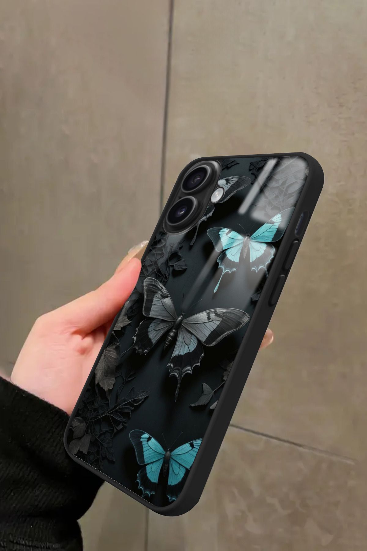 Snacase iPhone 16 Plus Uyumlu Siyah Kelebek Tasarımlı Glossy Premium Kılıf