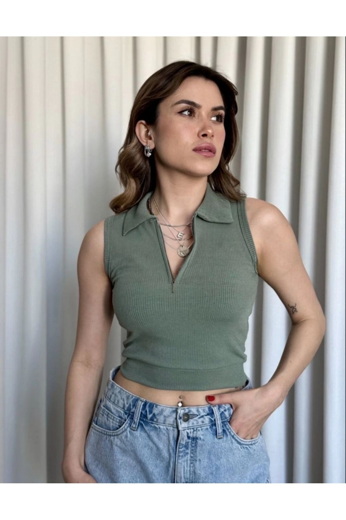 Ozer&Hermin Kısa fermuarlı crop