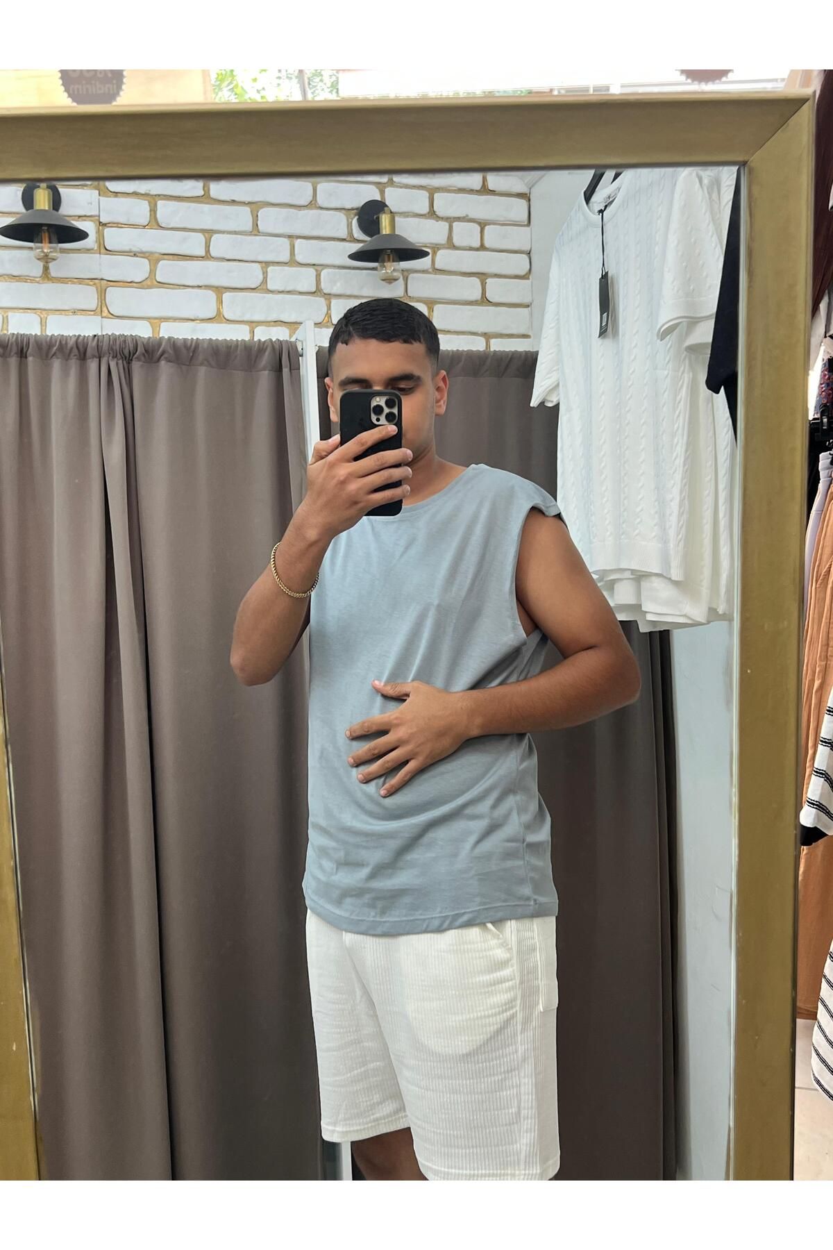 TUBA TOPTAŞ KOLSUZ TSHİRT