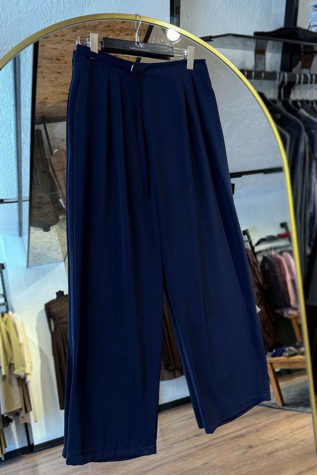 MERVE KAYKISIZ Cepli Flare Pantolon Lacivert