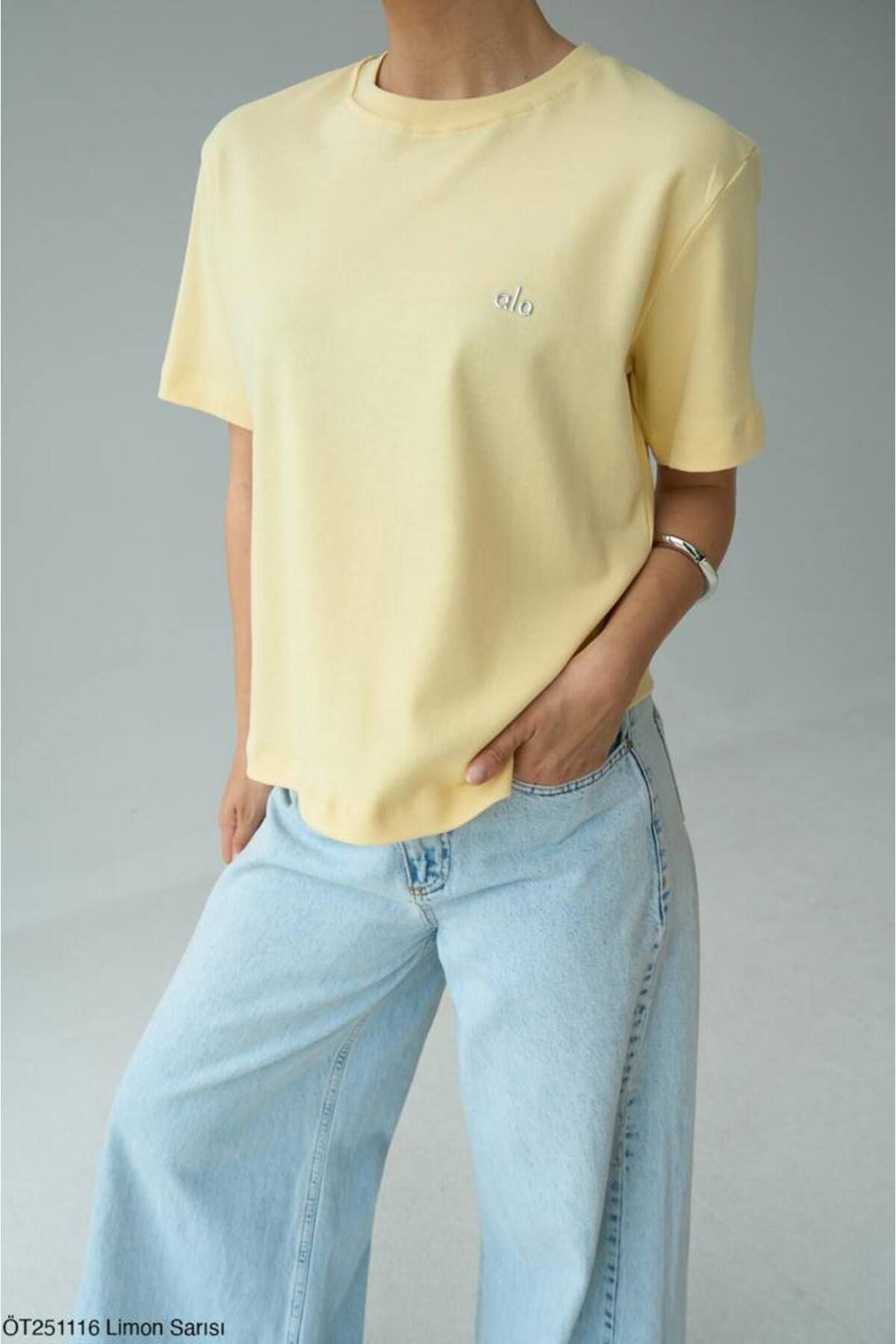 Sachistanbul Sarı Bisiklet Yaka Basic Tshirt