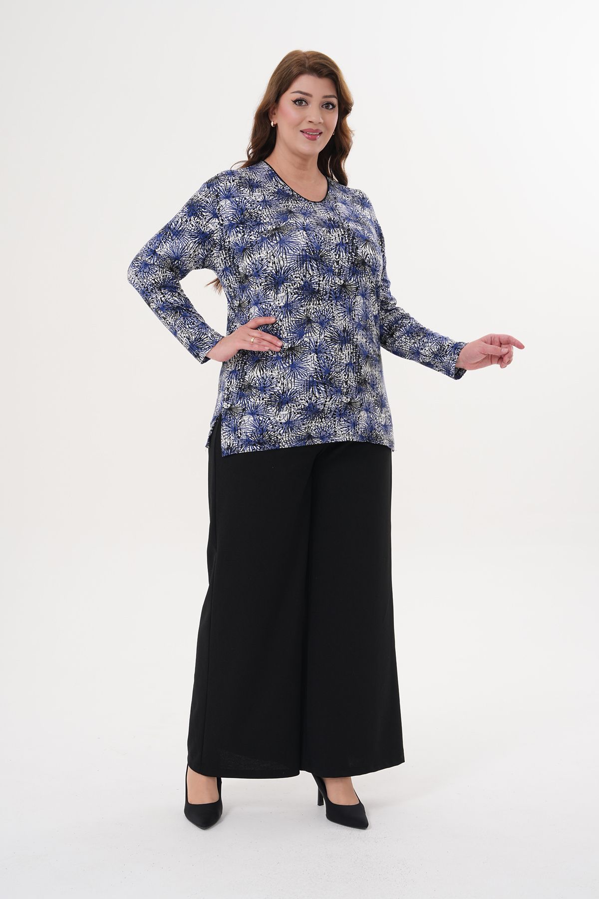 Butik Büyük beden yeni Sezon uzun kol Mavi-beyaz modern desenli geniş kalıp esnek rahat Viskon Anne Bluz