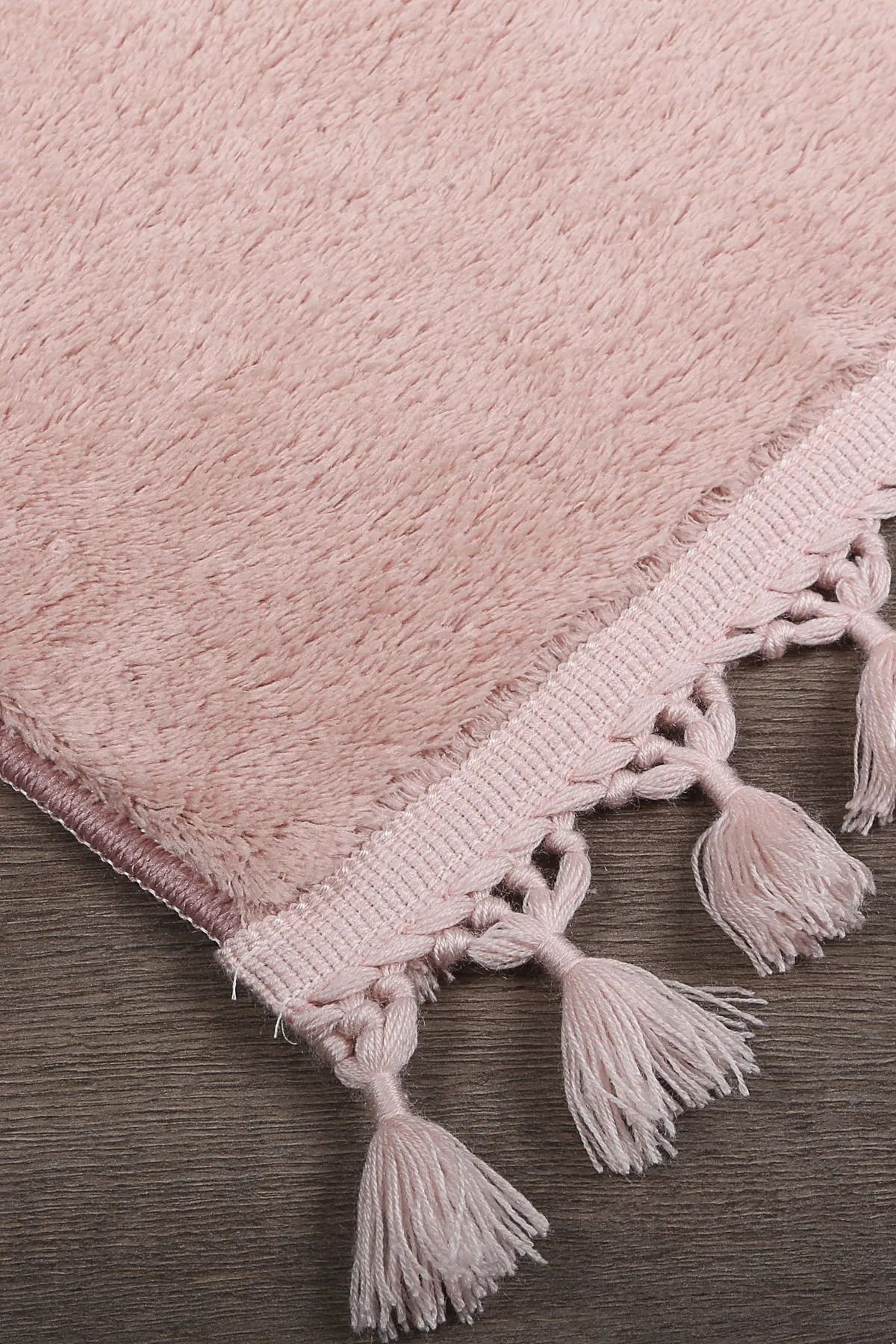 Classy Home Living Puffy Pembe Ponpon Saçaklı Peluş Yumuşacık Yıkanabilir Kaymaz Taban Halı Salon,Oturma Odası,Mutfak