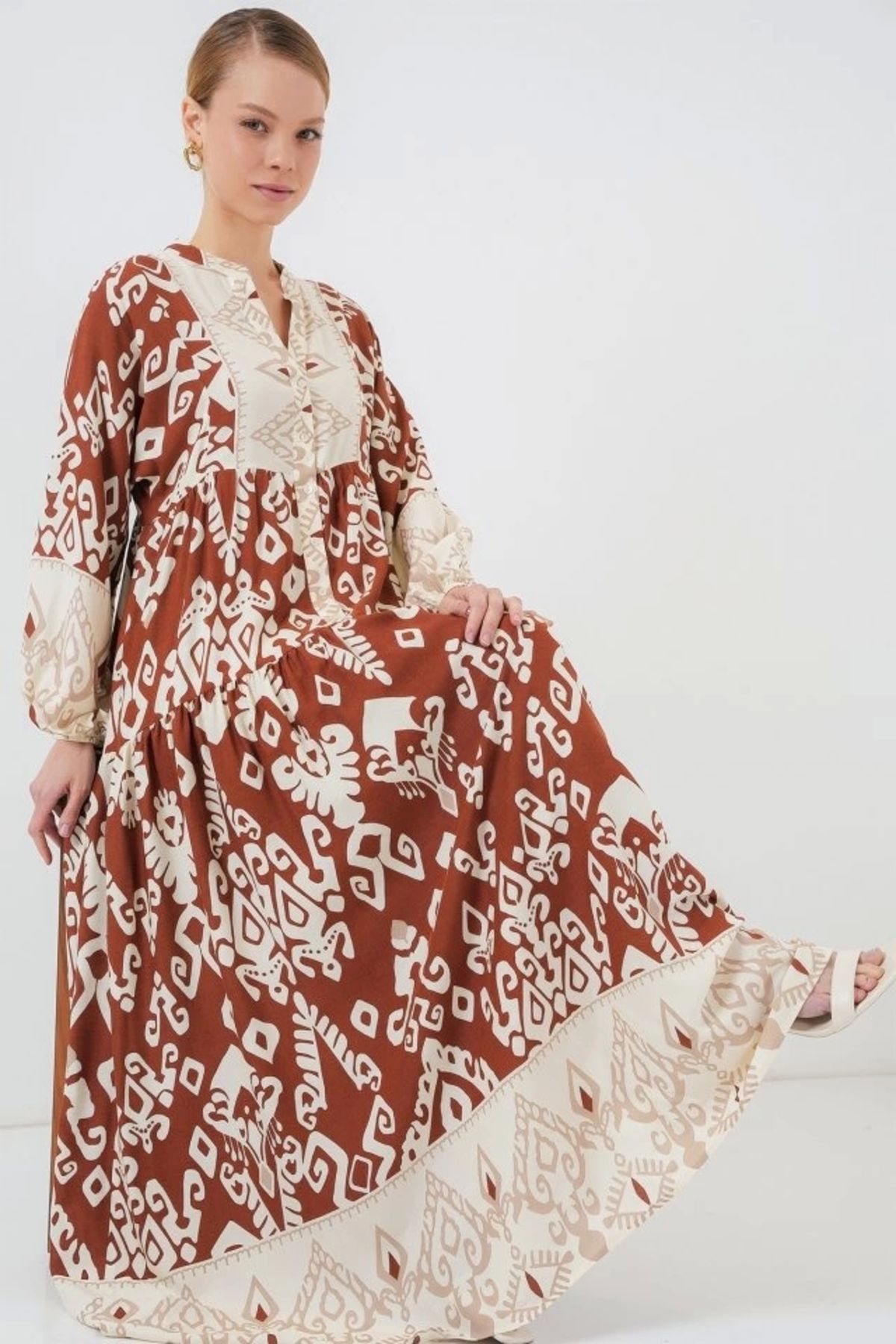 Butik 2423 Otantik Desenli Tesettür Elbise - Y.Kiremit