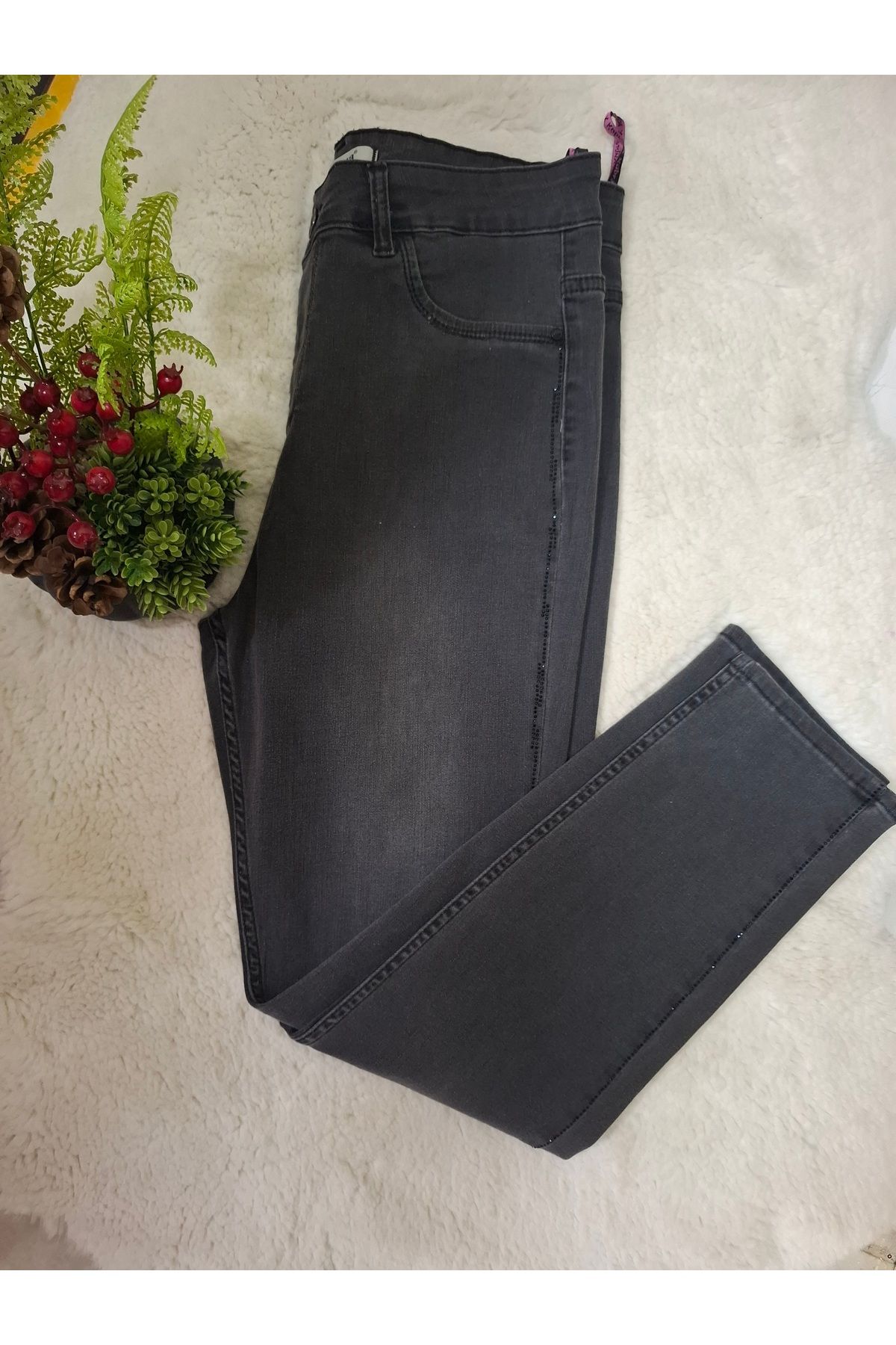 KÜBRA Kadın Kübra marka likralı kot pantolon