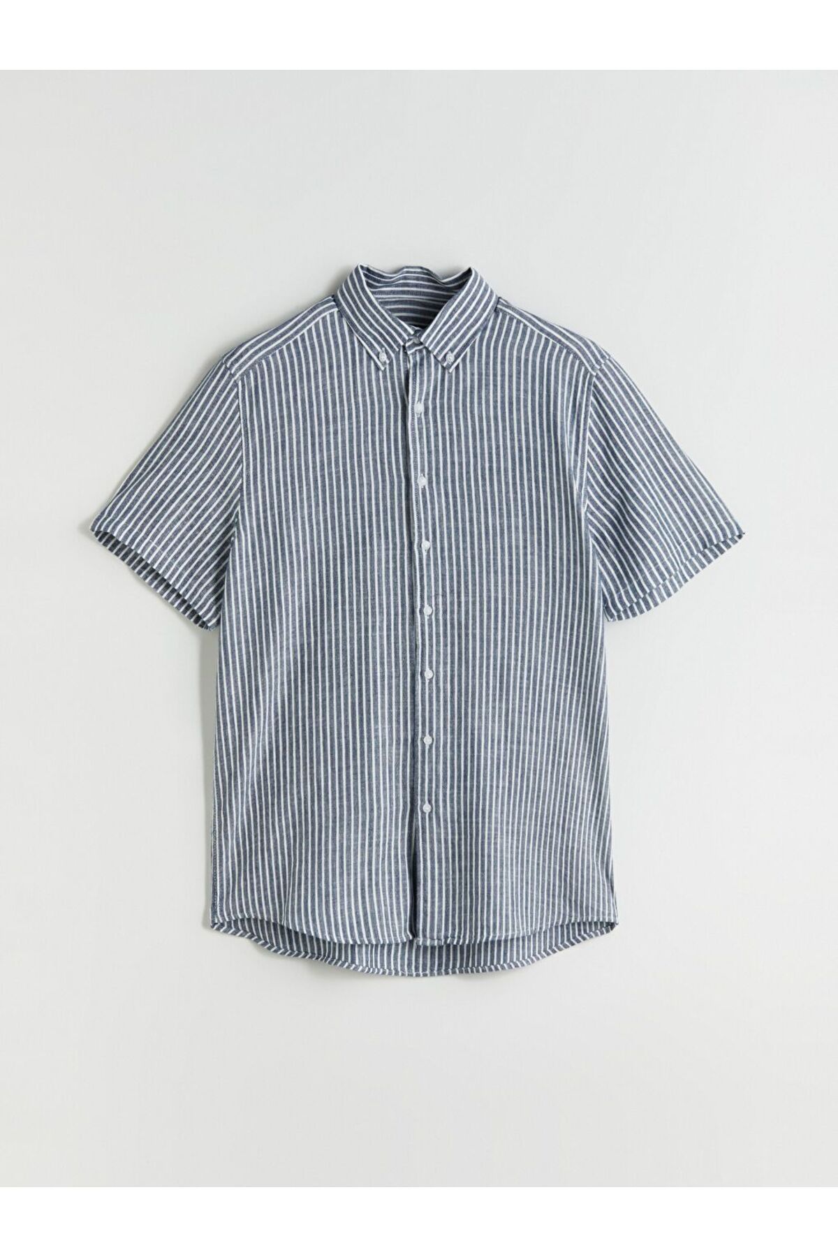 LC Waikiki LCWAIKIKI Classic Regular Fit Kısa Kollu Çizgili Armürlü Erkek Gömlek