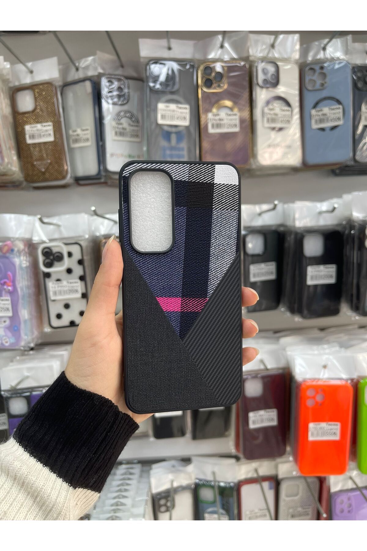 TECNOTREND Galaxy S24 FE KUMAŞ DOKULU DERİ DESENLİ SİLİKON KILIF