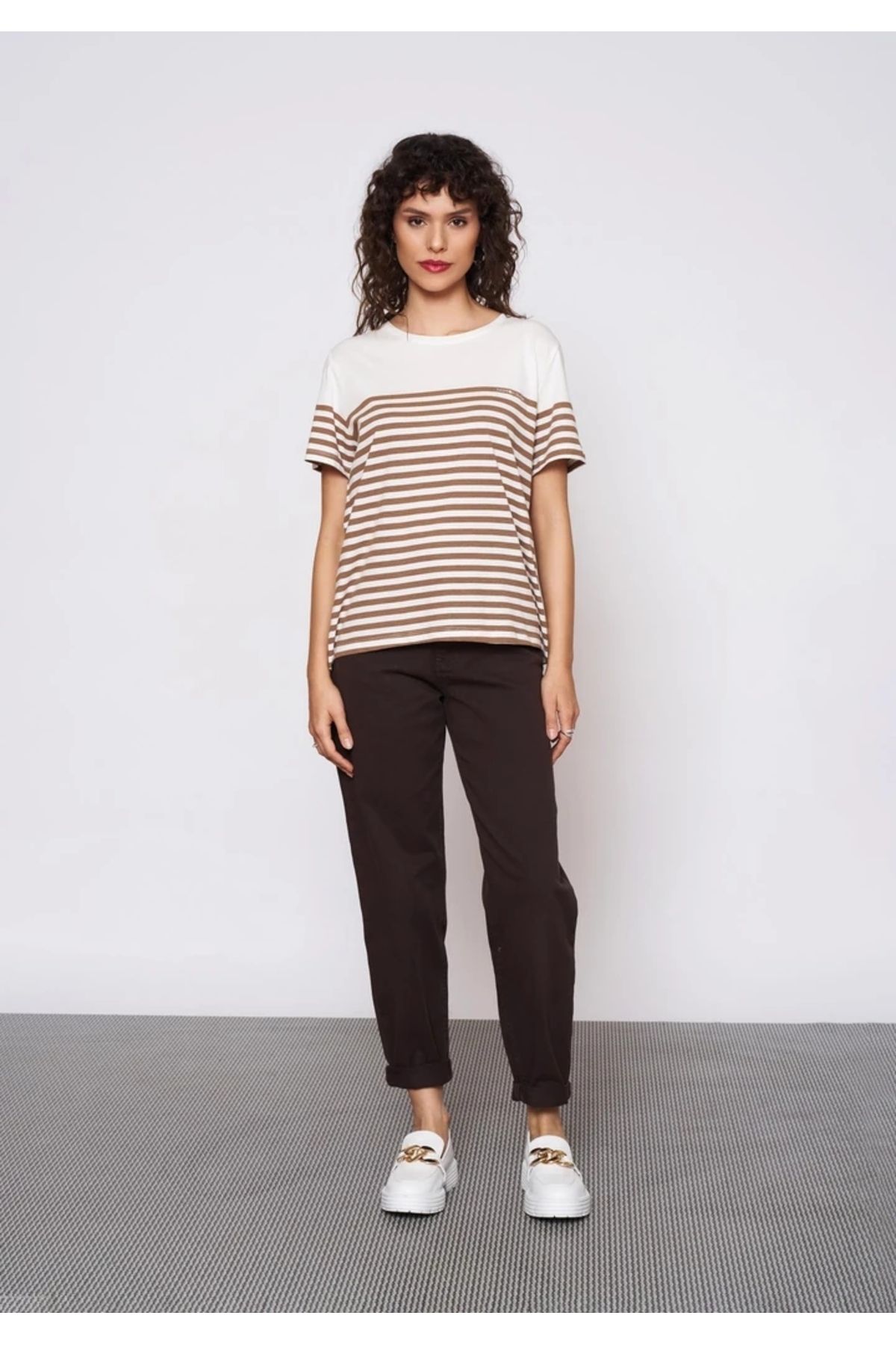 EUROFASHION Bej Çizgili Beyaz T-Shirt