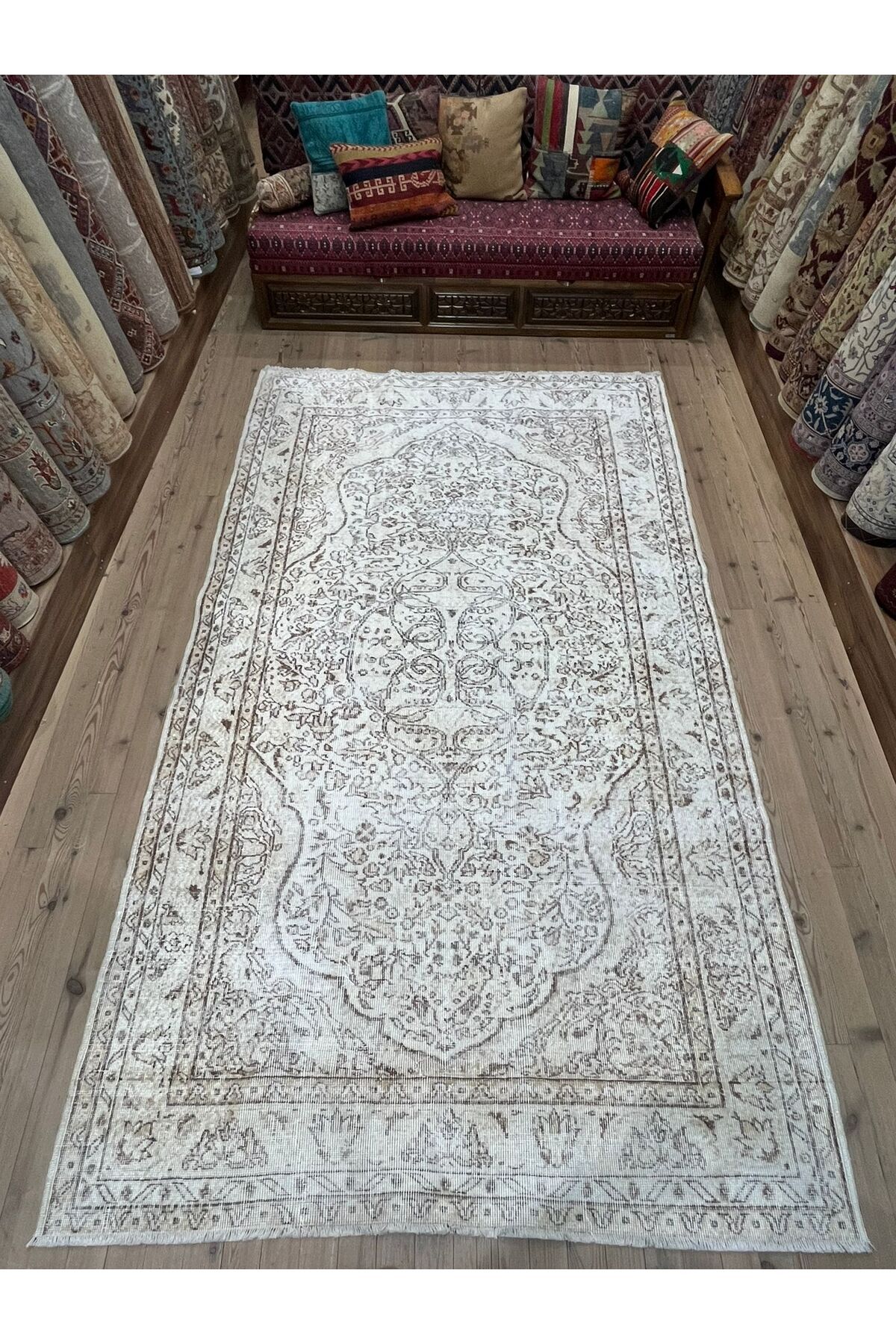 ŞİRVAN HALI EL DOKUMA VİNTAGE HALI - 271 X 167