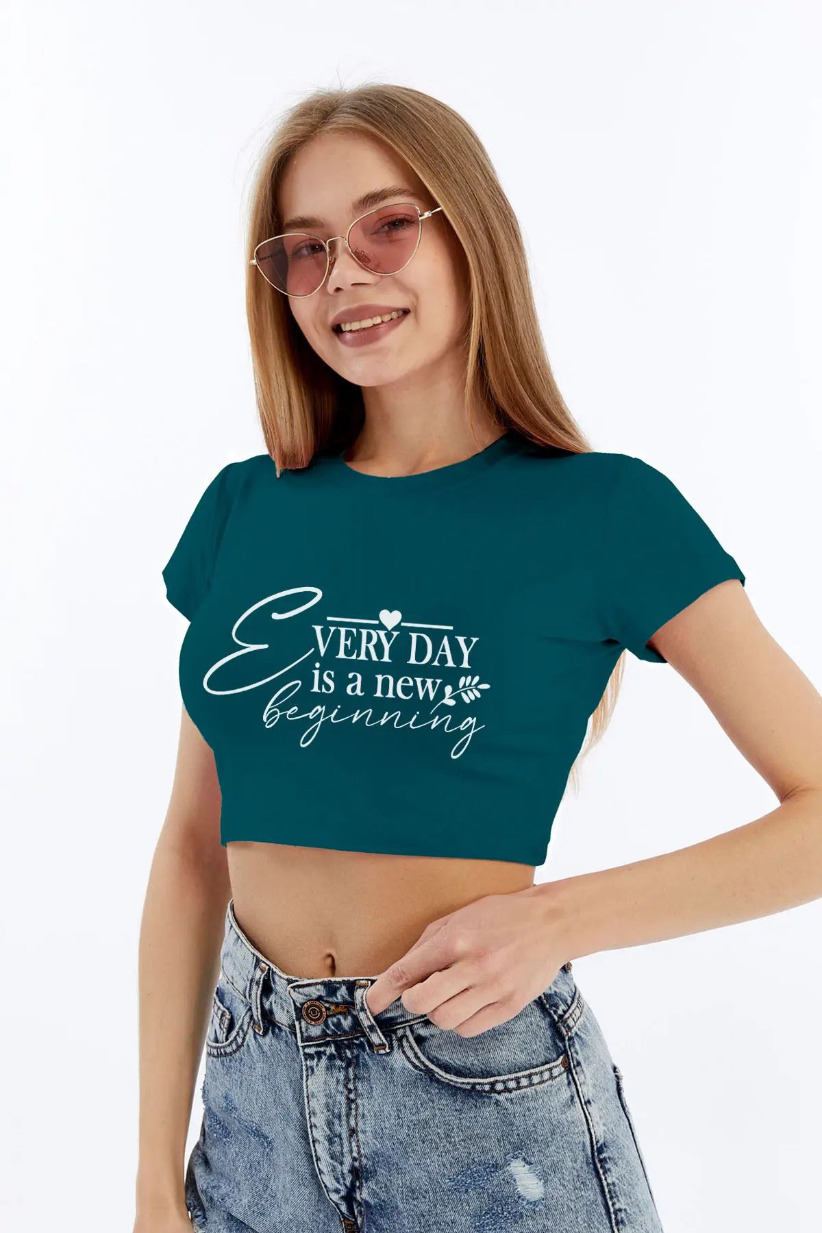 MYFORA Every Day Viskon Crop Kadın Tişört – Pozitif & Minimalist