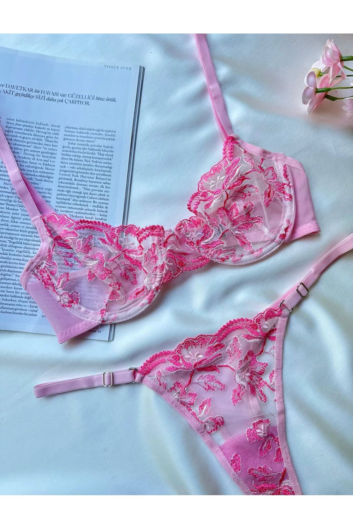HAMA LOVE Kadın Cindy/Barbie Pembe Dantel Detaylı Tanga Külotlu Sütyen Takım