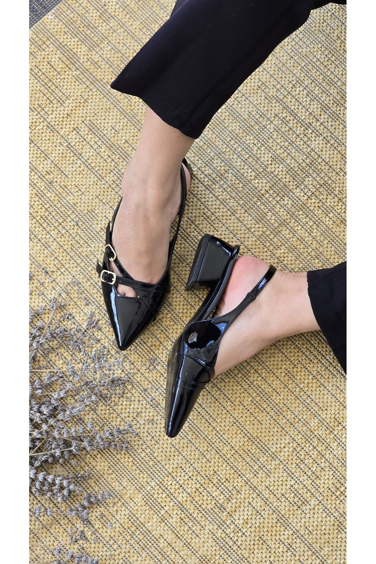 Melinta Shoes Melinta Rugan Çapraz Bantlı Tokalı Kadın Blok Topuklu Ayakkabı