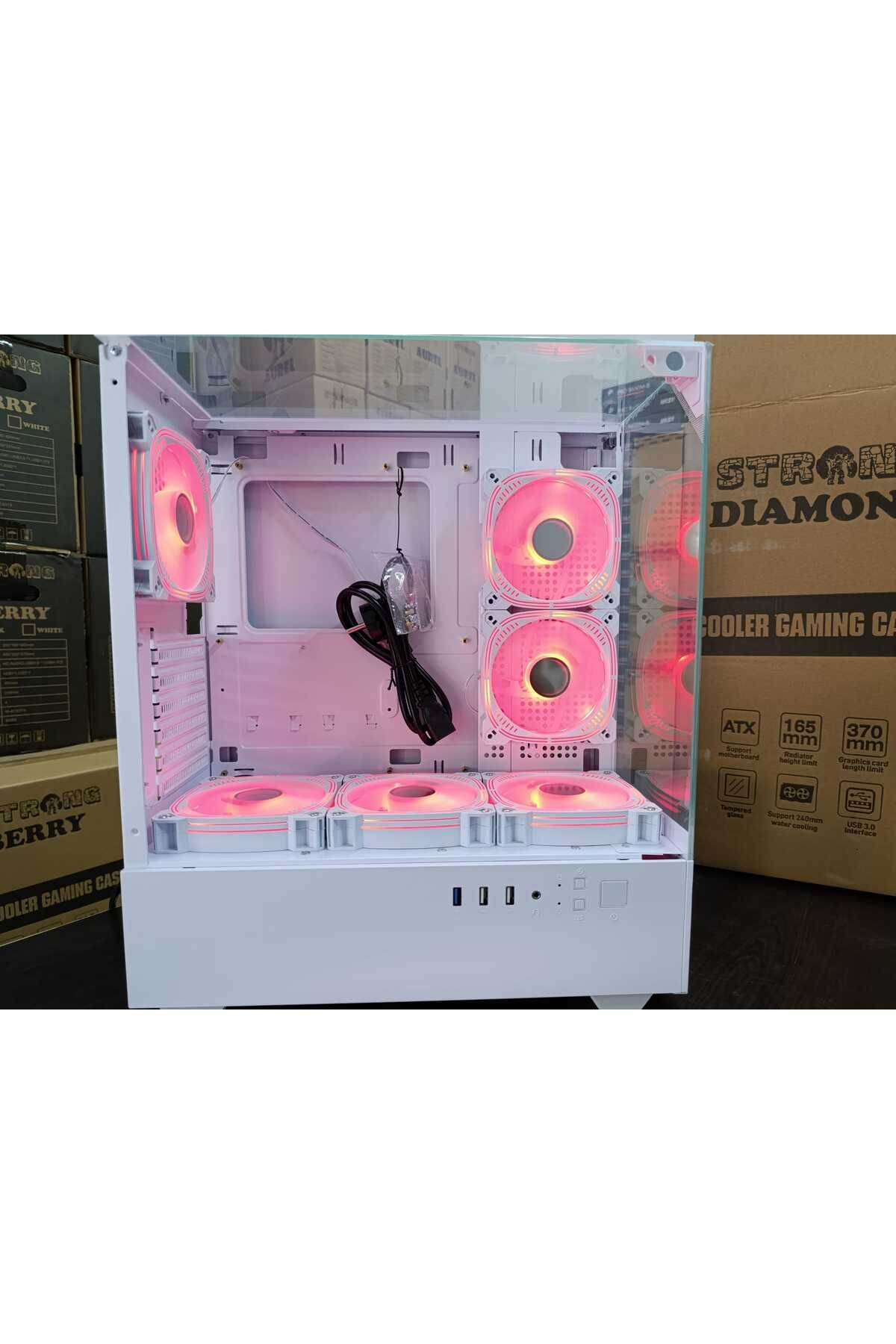 Strong Diamond Beyaz 6 fanlı 600W PSU ile birlikte