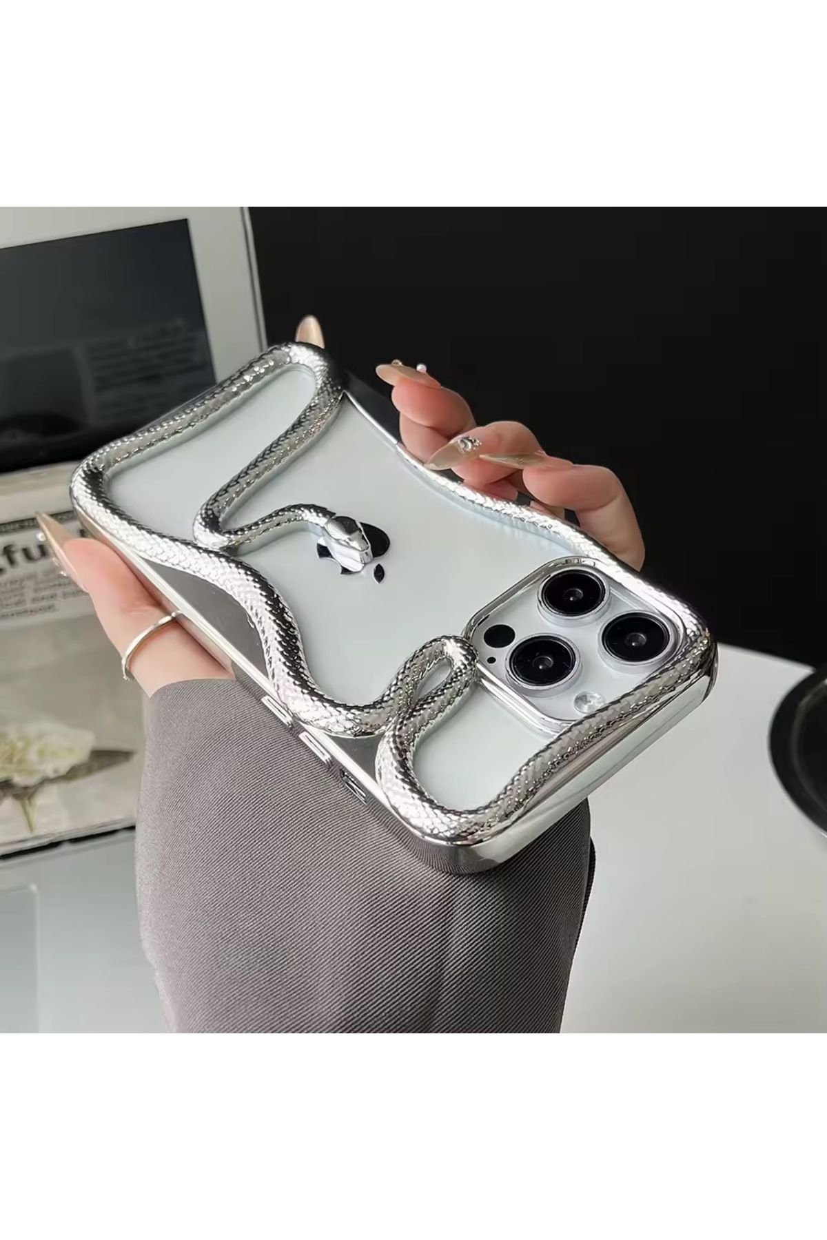 Kılıfsiparis iPhone 16 Pro Max Uyumlu Yılan Çerveli Silikon Kılıf