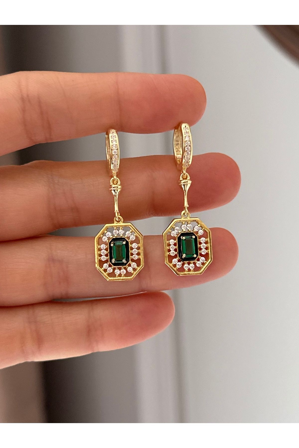 emy by emel luxury silver jewelry Altın Kaplama Yeşil Taşlı Serenay Küpe 925 Ayar Gümüş