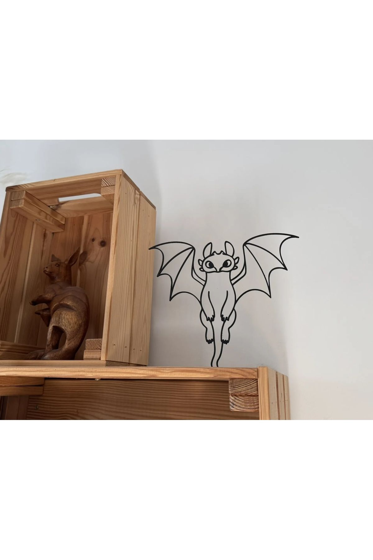 PUREYSMA Ejderha Figürlü Dekor - Uçan Ejderha Masaüstü veya Monitör Üstü Süs | 22x18 cm Siyah