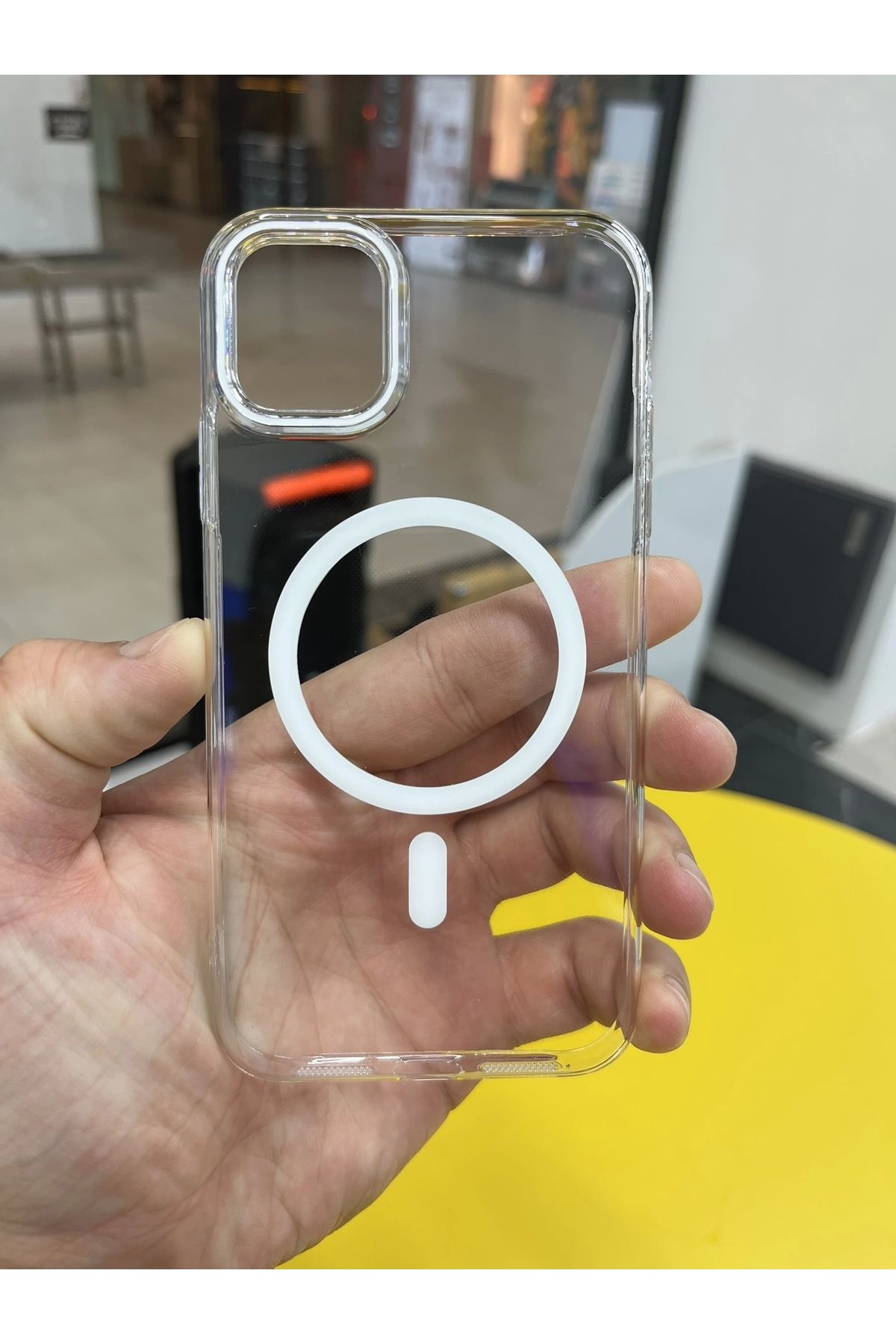 lucek cases İPhone 11 Uyumlu Şeffaf MagSafe Özellikli Geç Sararma Yapan Kıılıf