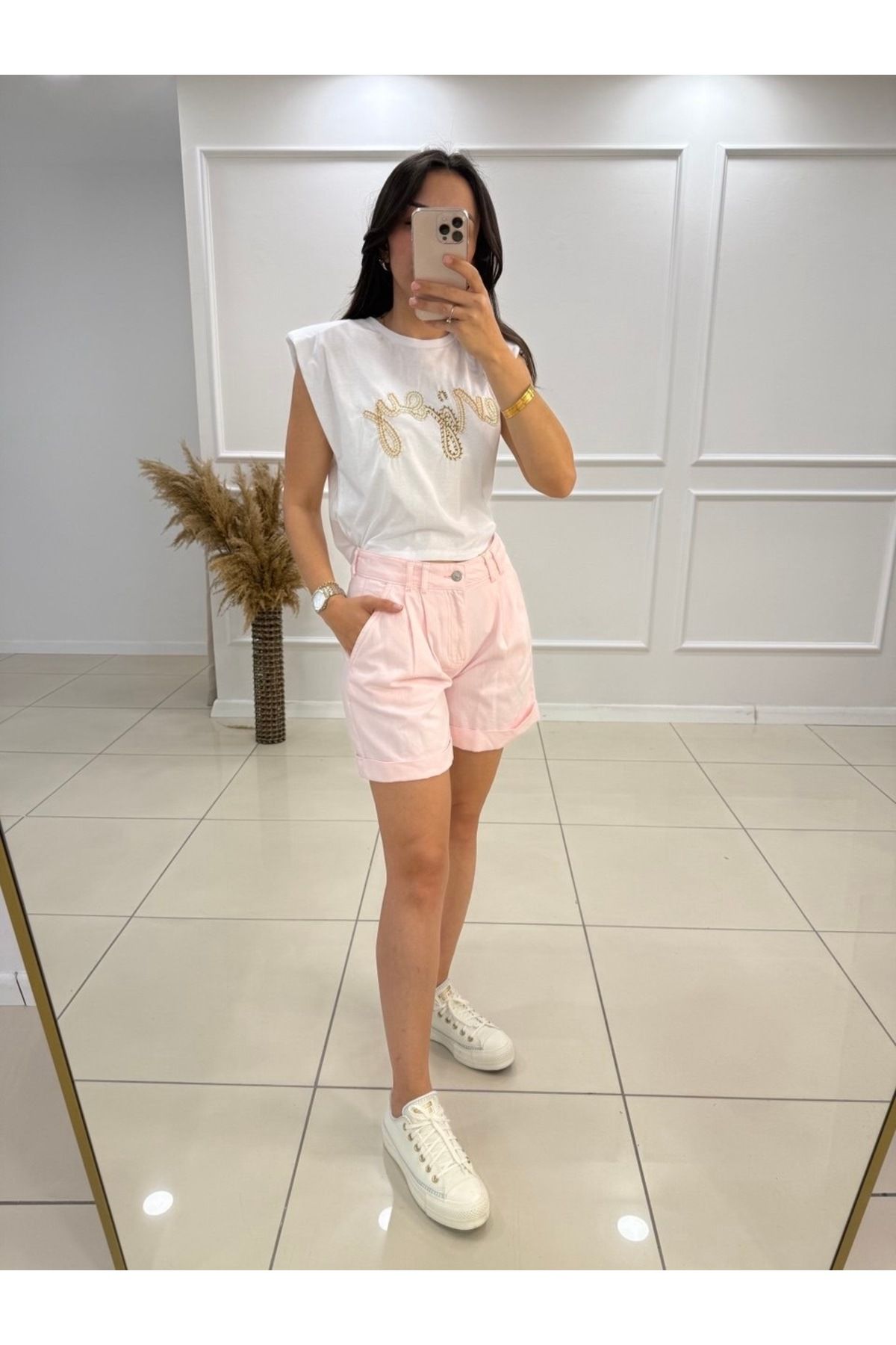 Butik Pileli Paçası Kıvrık Şort Pembe