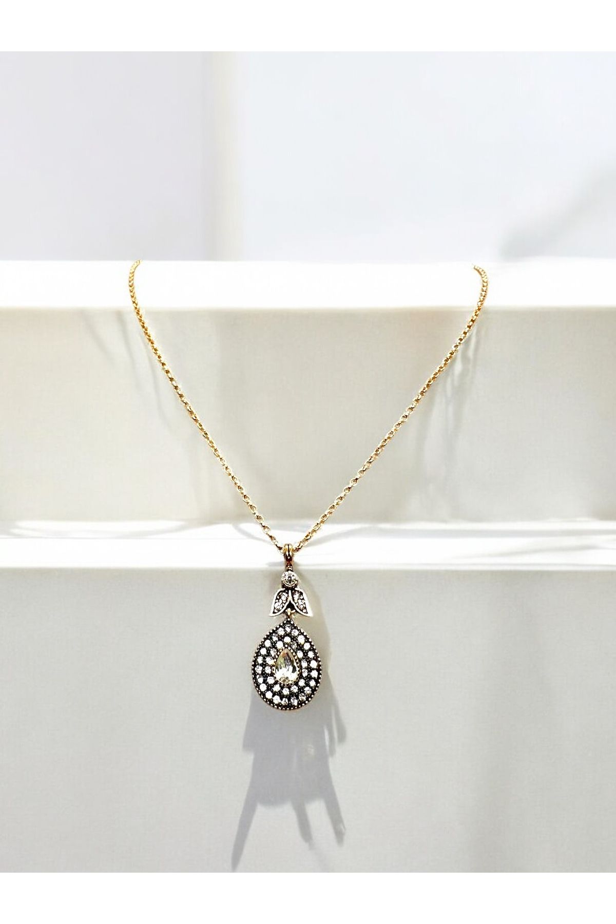FUYA JEWELLERY Zirkon Taşlı Damla Kolye