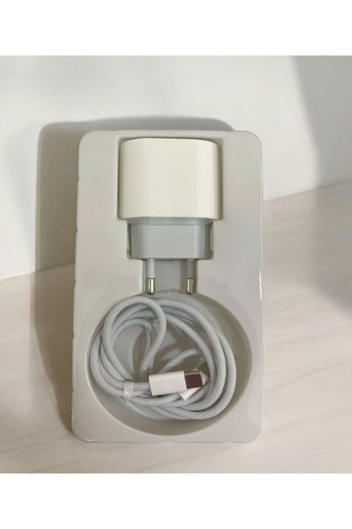 Aleeza iPhone 15 & 16 / / Samsung Uyumlu 35W Type-C Hızlı Şarj Adaptörü + Type-C to Type-C Kablo
